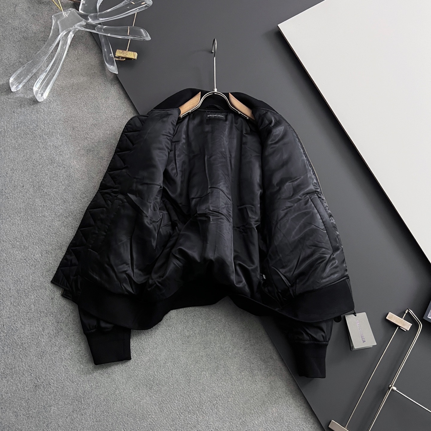 “High-Quality Dollar List: Pilot’s Black Baseball Collar Cotton Jacket with Unique Design” - 图片 6