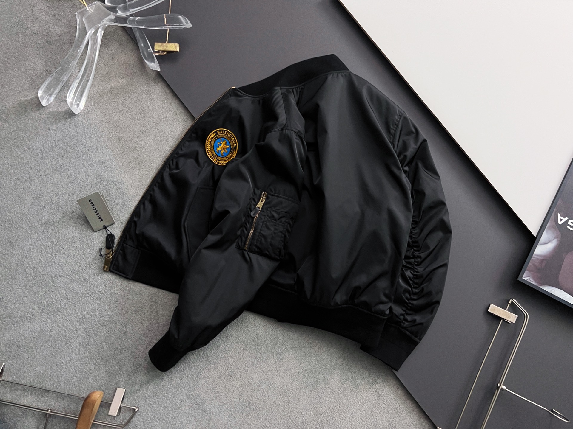 “High-Quality Dollar List: Pilot’s Black Baseball Collar Cotton Jacket with Unique Design” - 图片 7