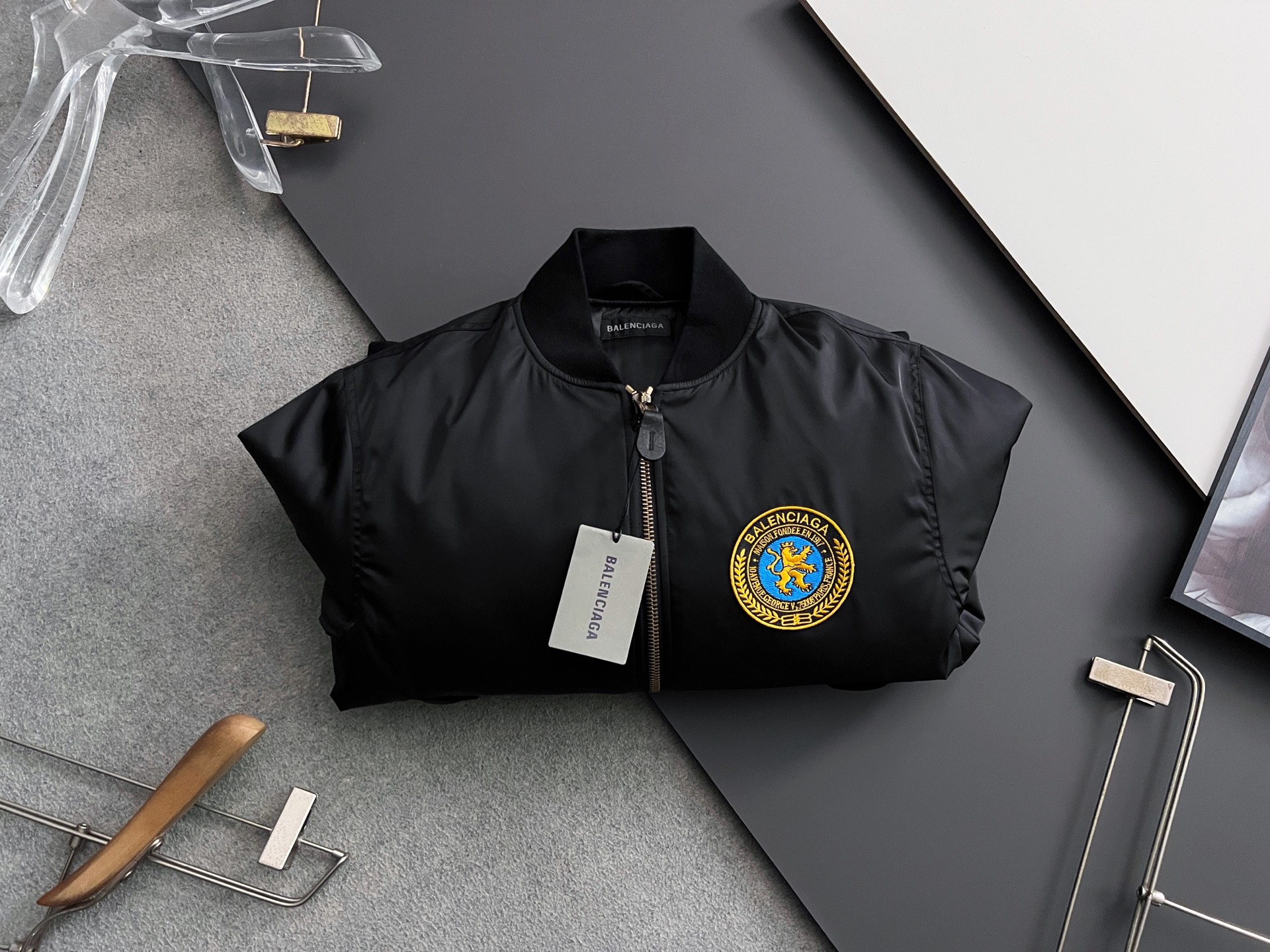“High-Quality Dollar List: Pilot’s Black Baseball Collar Cotton Jacket with Unique Design” - 图片 8