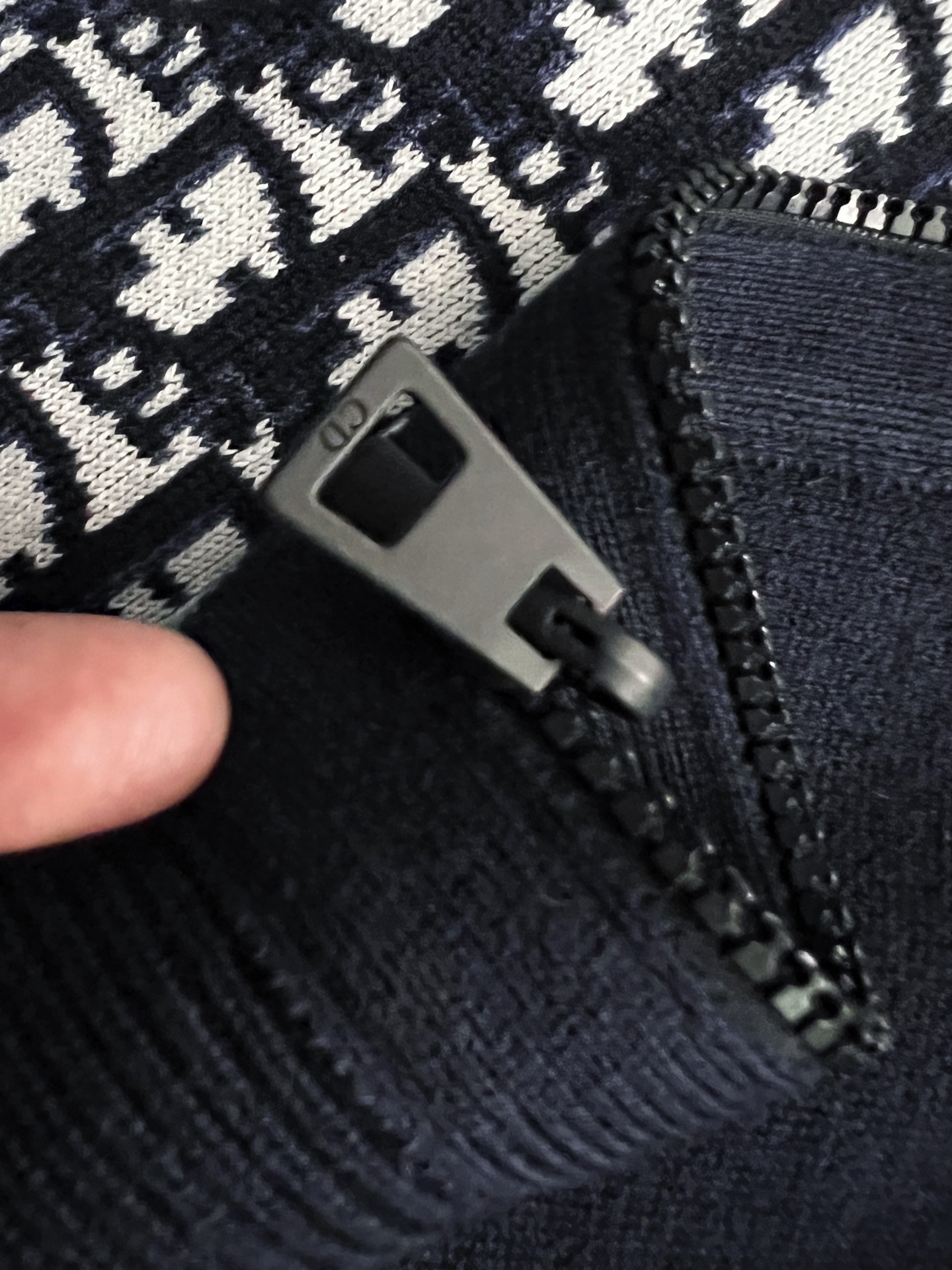 New Fall/Winter Co-Heavy Kowtow Sweater: 100% Knitted Wool, Colorful Stripes, Recreational Tailoring - 图片 6