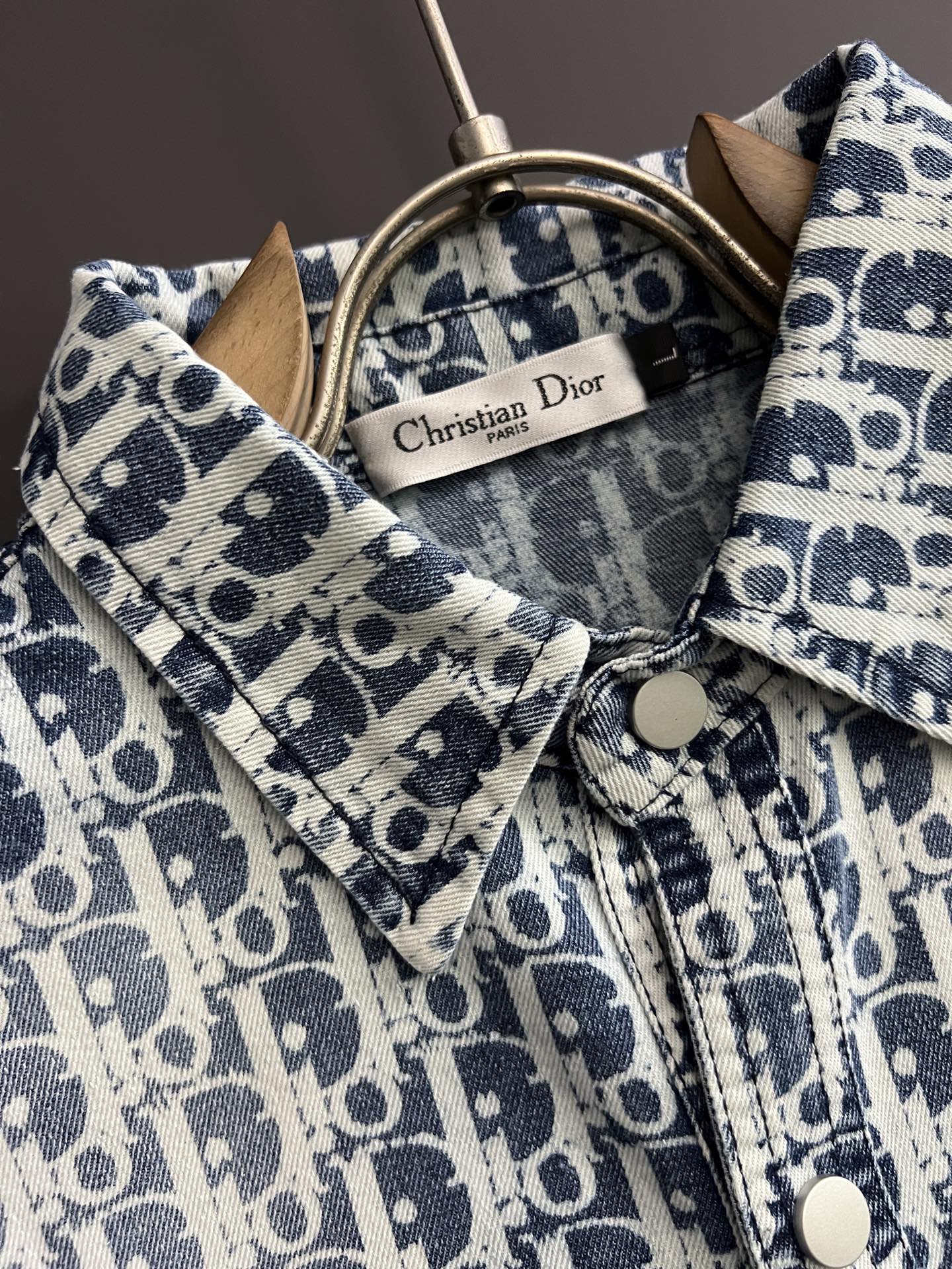 Customized Vintage Cowboy Shirts with Old Letter-Printed CDs Logo for Men and Women - 图片 4