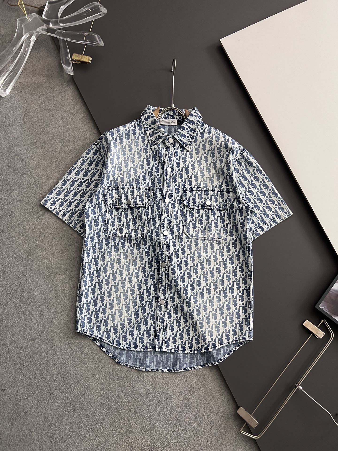 Customized Vintage Cowboy Shirts with Old Letter-Printed CDs Logo for Men and Women