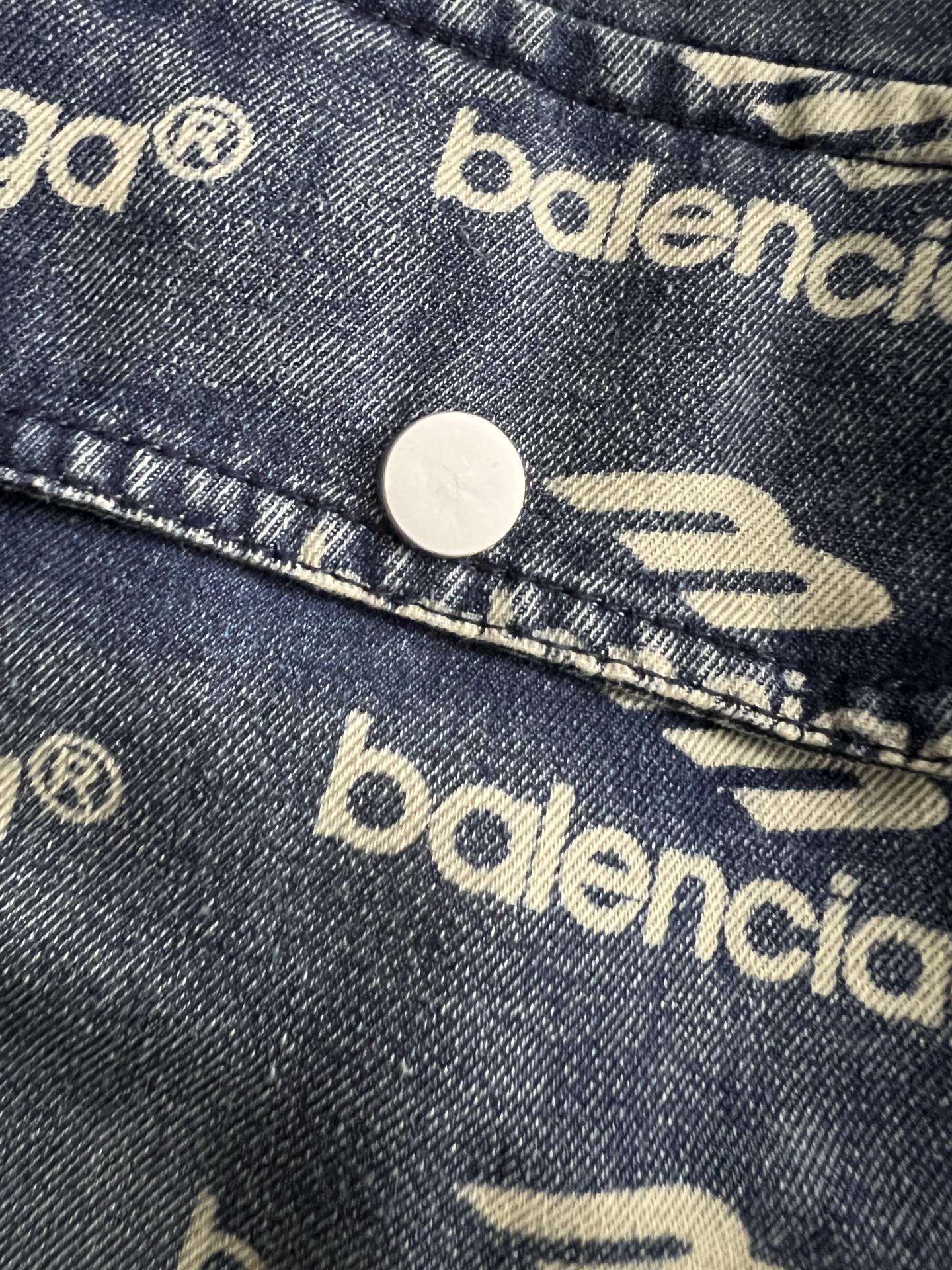 Vintage Cowboy Shirts with Customizable Old Letter-Printed Logo for Men and Women - 图片 5