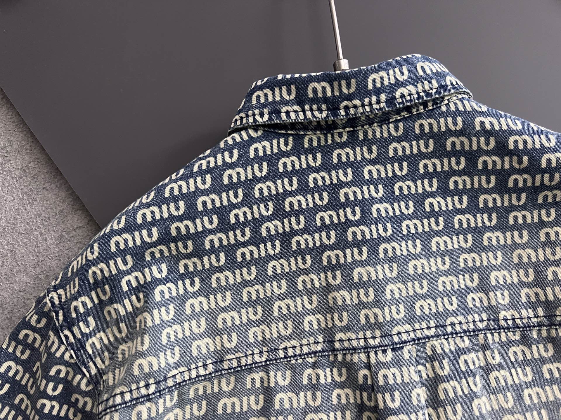 Customizable Old Letter-Printed Logo Cowboy Shirts in Cotton Fabrics for Men and Women - 图片 8
