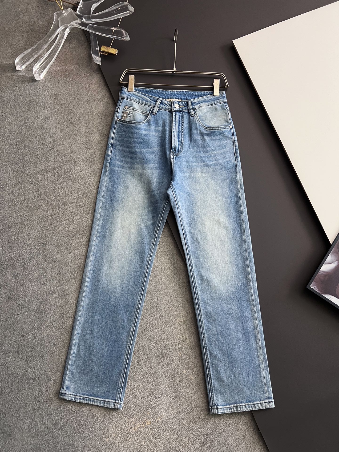 Premium Regenerative Agriculture Cotton Jeans: Quality Dollar Blue Denim, Unique Design, Sustainable Fabric. - 图片 2