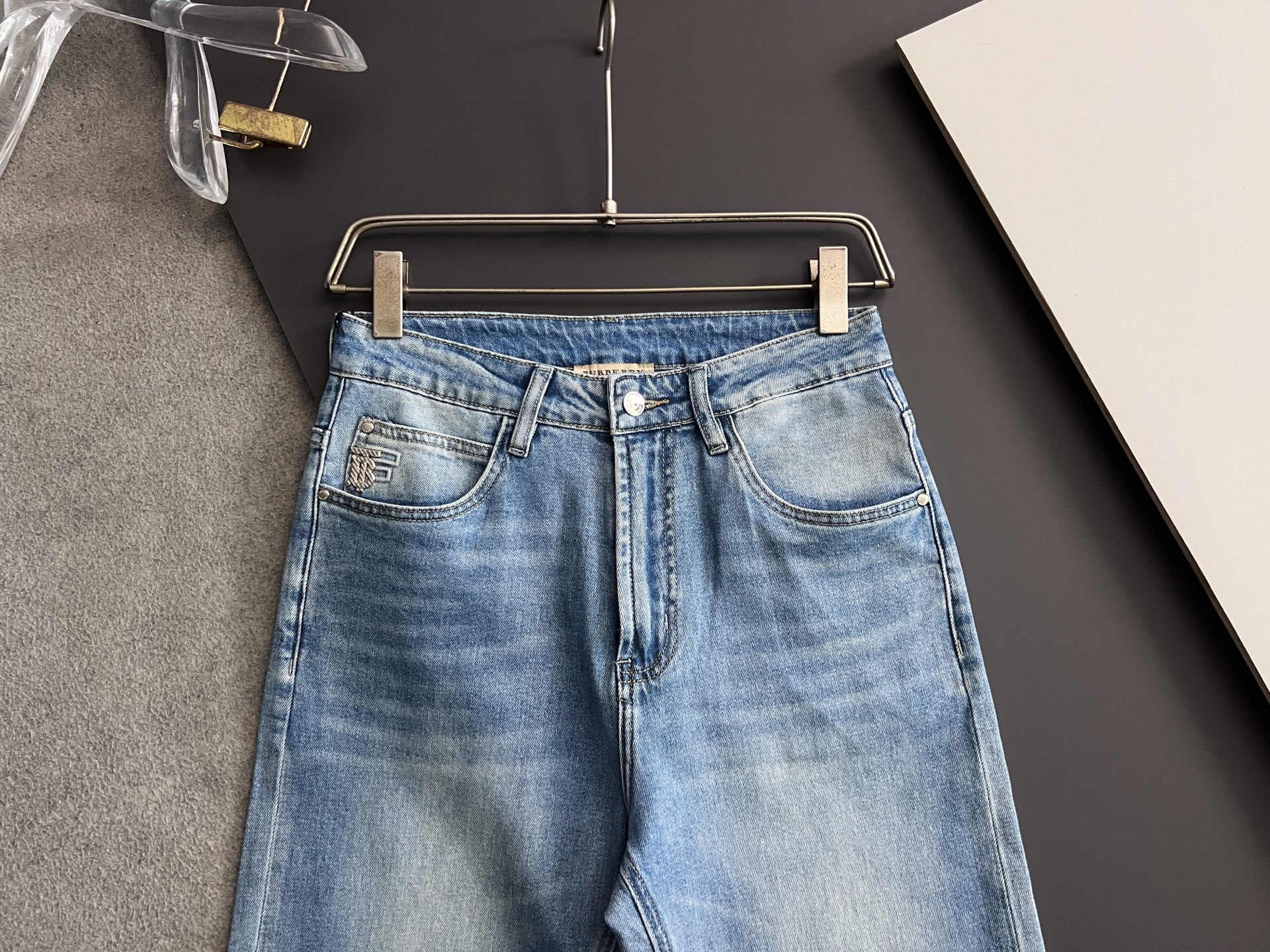 Premium Regenerative Agriculture Cotton Jeans: Quality Dollar Blue Denim, Unique Design, Sustainable Fabric. - 图片 3