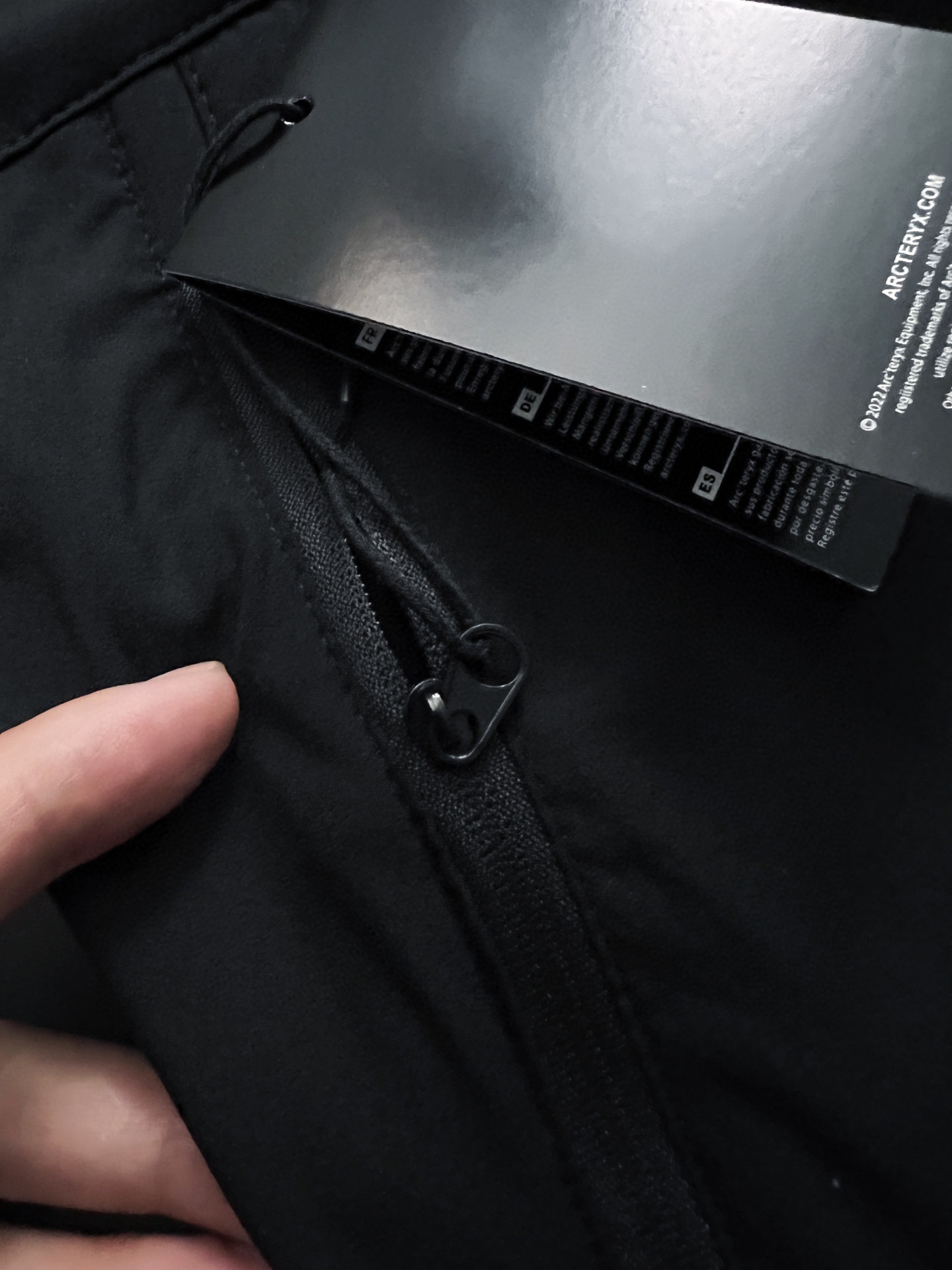 “Men’s Outdoor Exercise Shorts: Classic, Anti-Bacterial, Wrinkle-Free, Modern Urban Style” - 图片 6