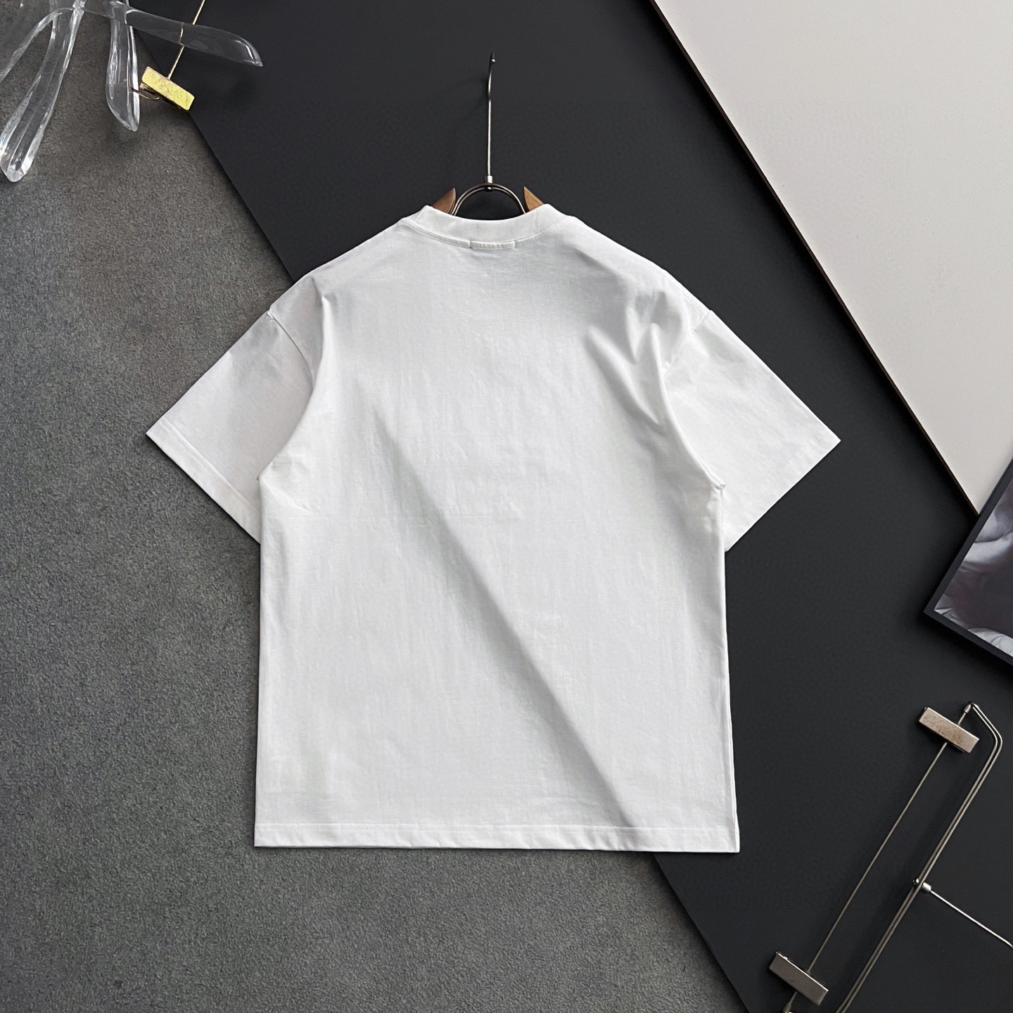 “Simple Basic Cotton Short-Sleeve Series: Quality Line, White & Black, Loose Fit (M-3XL)” - 图片 9
