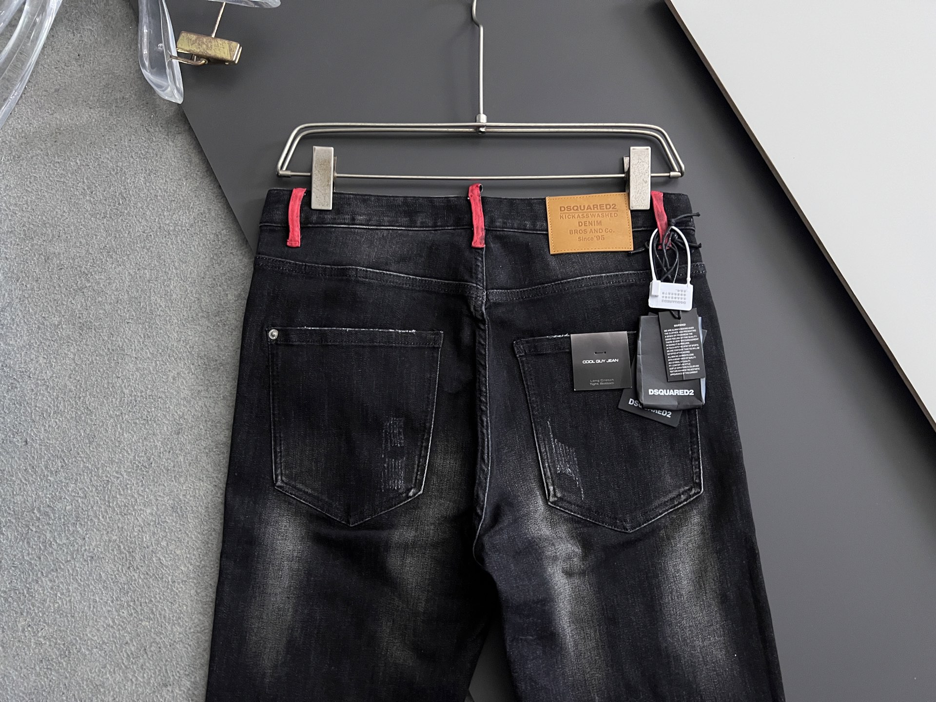 High-Quality Dollar Single D2* Jeans with Original Water Washing Fabrics - 图片 7