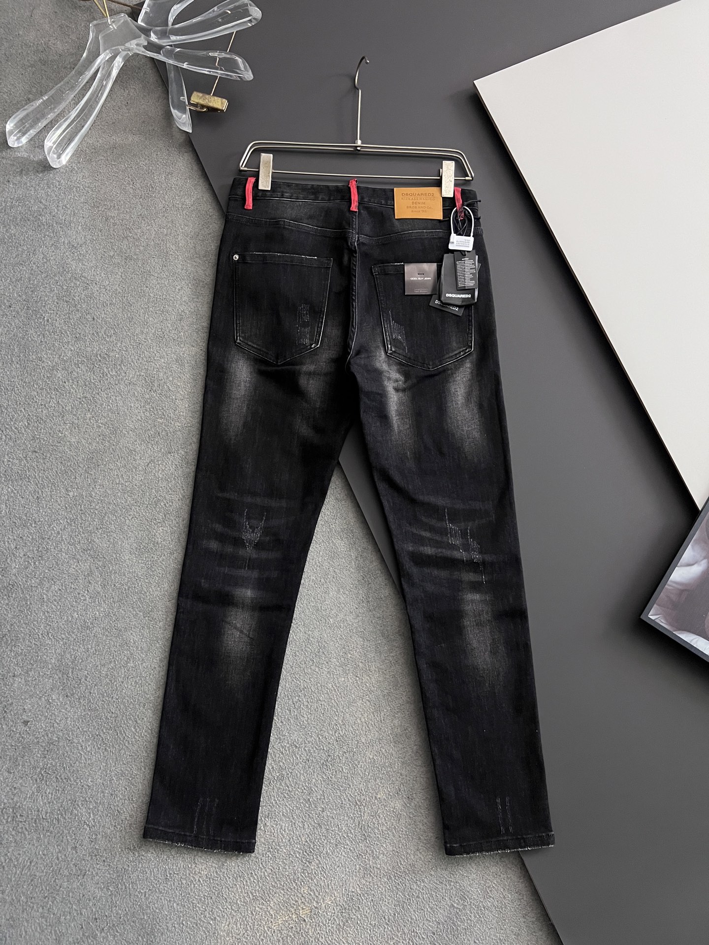 High-Quality Dollar Single D2* Jeans with Original Water Washing Fabrics - 图片 6