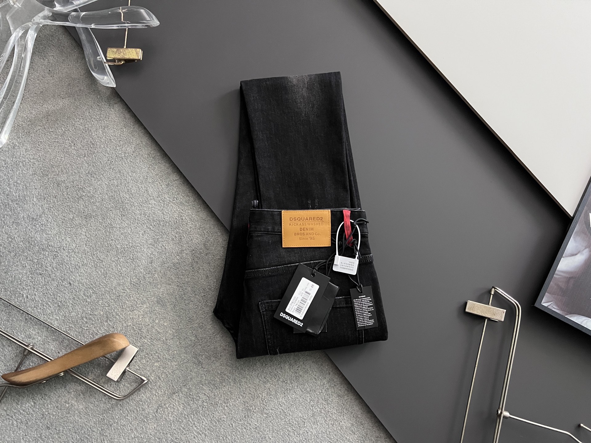 High-Quality Dollar Single D2* Jeans with Original Water Washing Fabrics - 图片 9