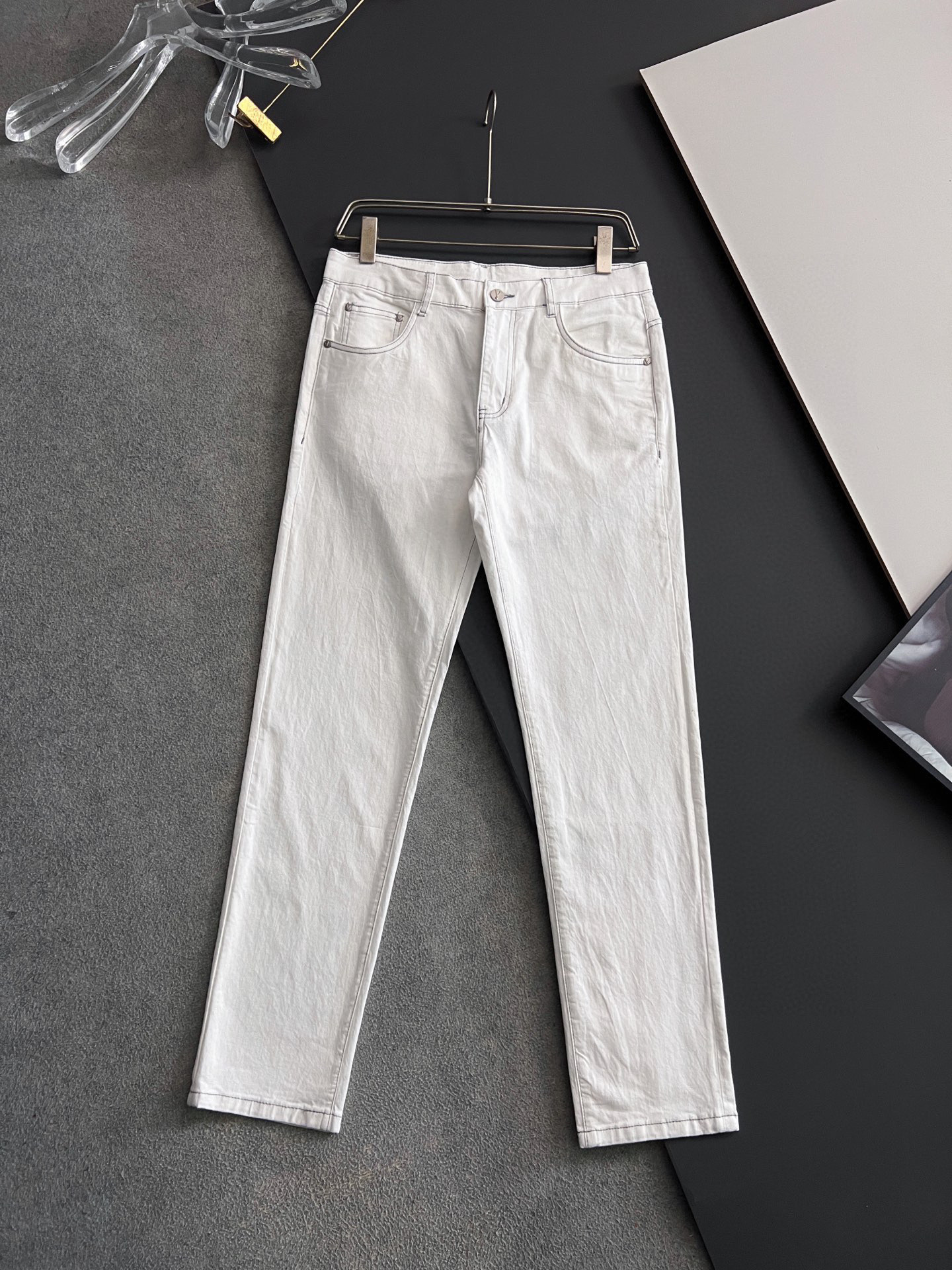 Valentino Heavy-Work Water-Washing Jeans: Original Fabric, Comfort, Unique Design, High Class - 图片 2