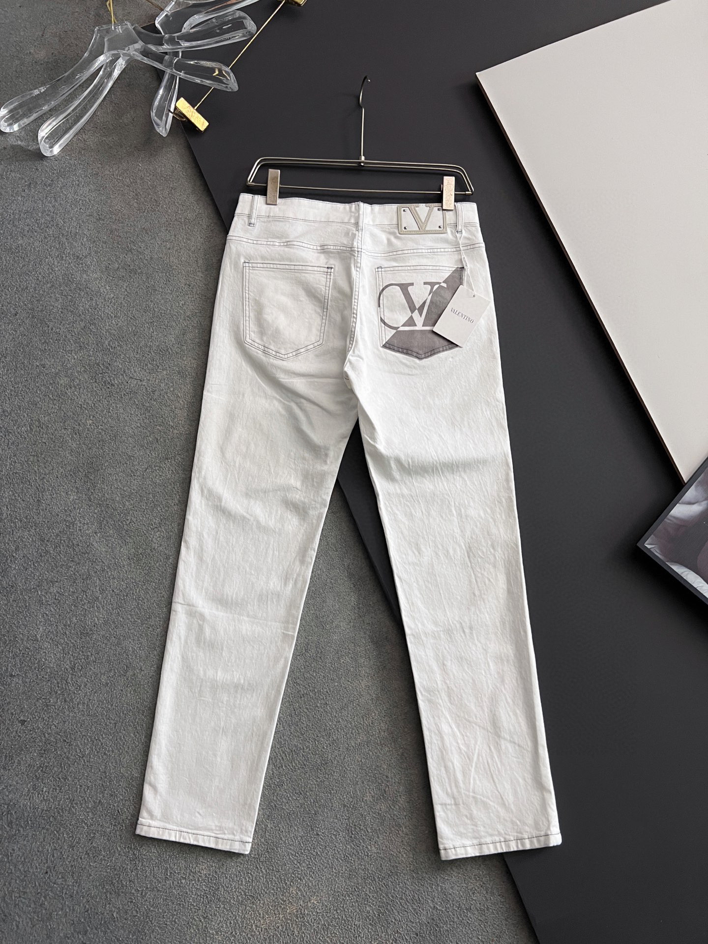Valentino Heavy-Work Water-Washing Jeans: Original Fabric, Comfort, Unique Design, High Class - 图片 7