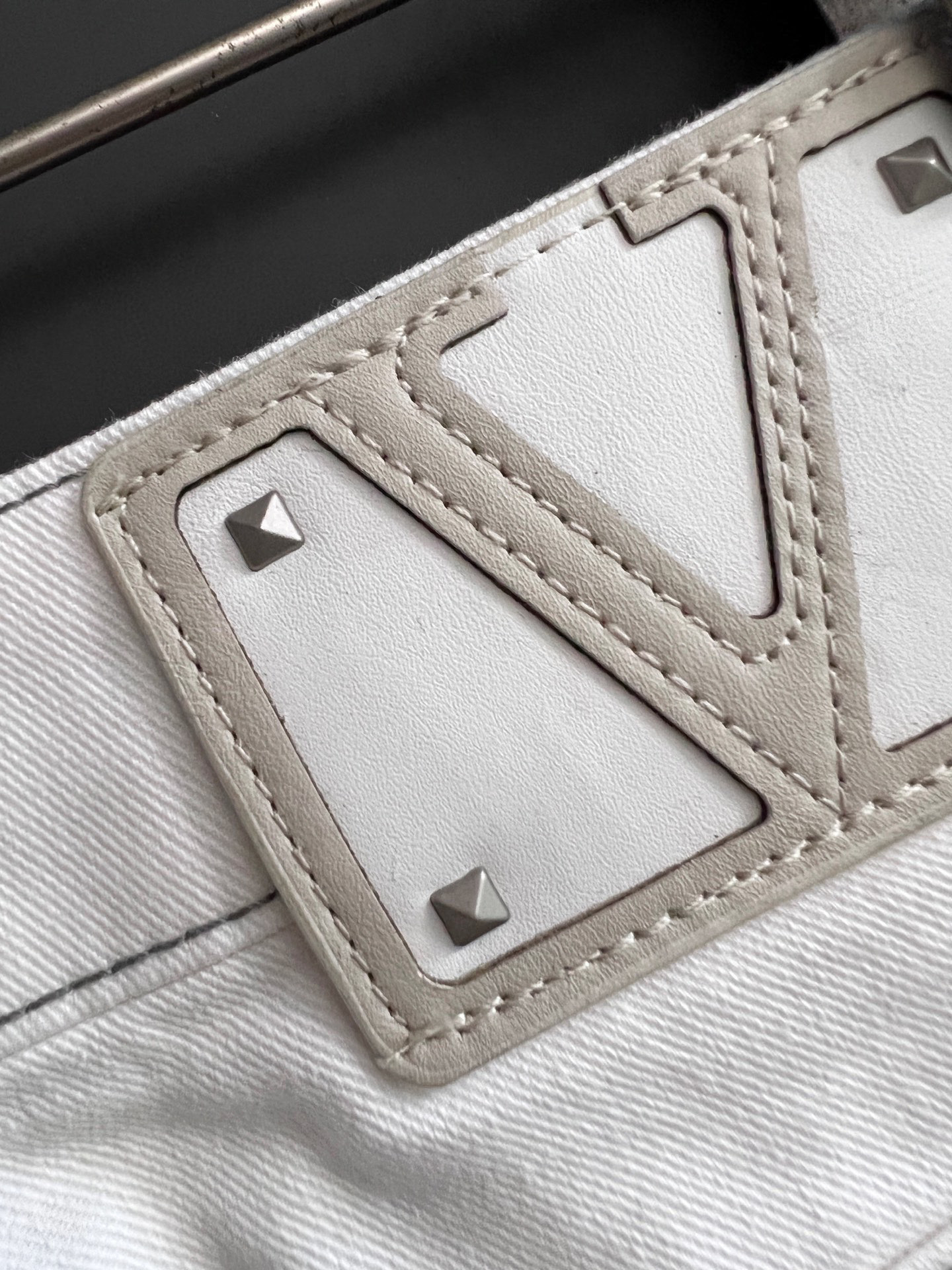 Valentino Heavy-Work Water-Washing Jeans: Original Fabric, Comfort, Unique Design, High Class - 图片 9