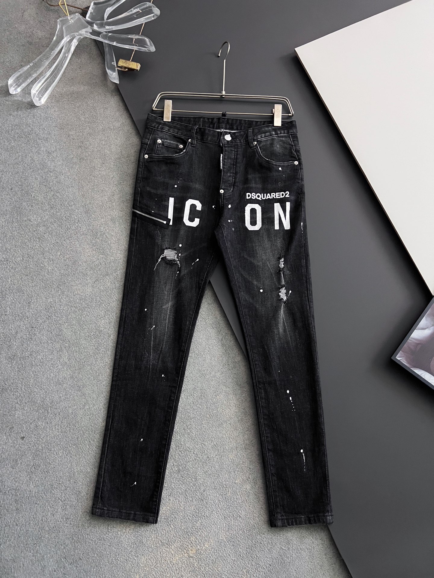 High-Quality Dollar Single D2* Jeans with Unique Design and Comfortable Fit