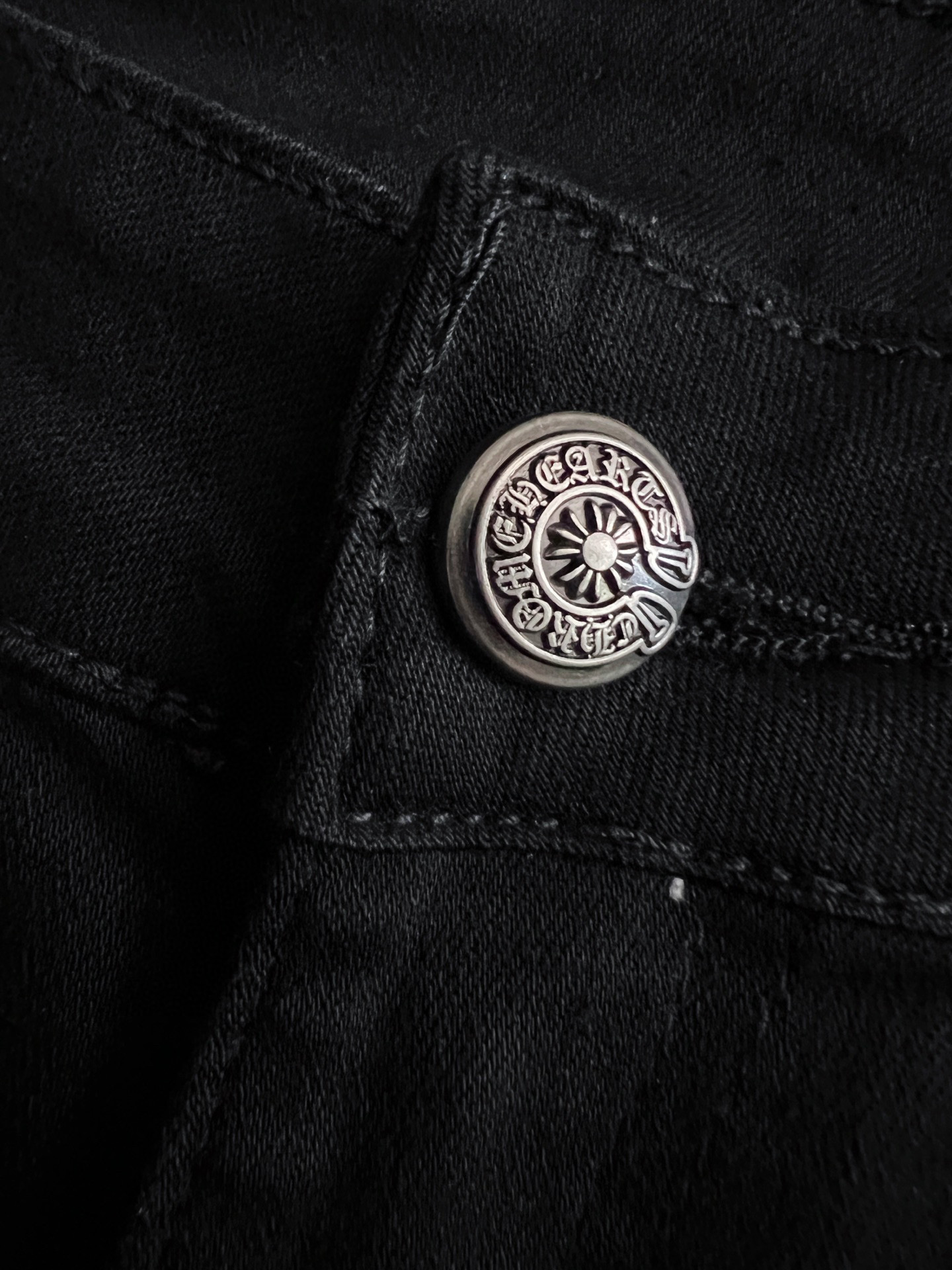 Premium Water-Washed Jeans with Unique Design and High Quality Fabric - 图片 6