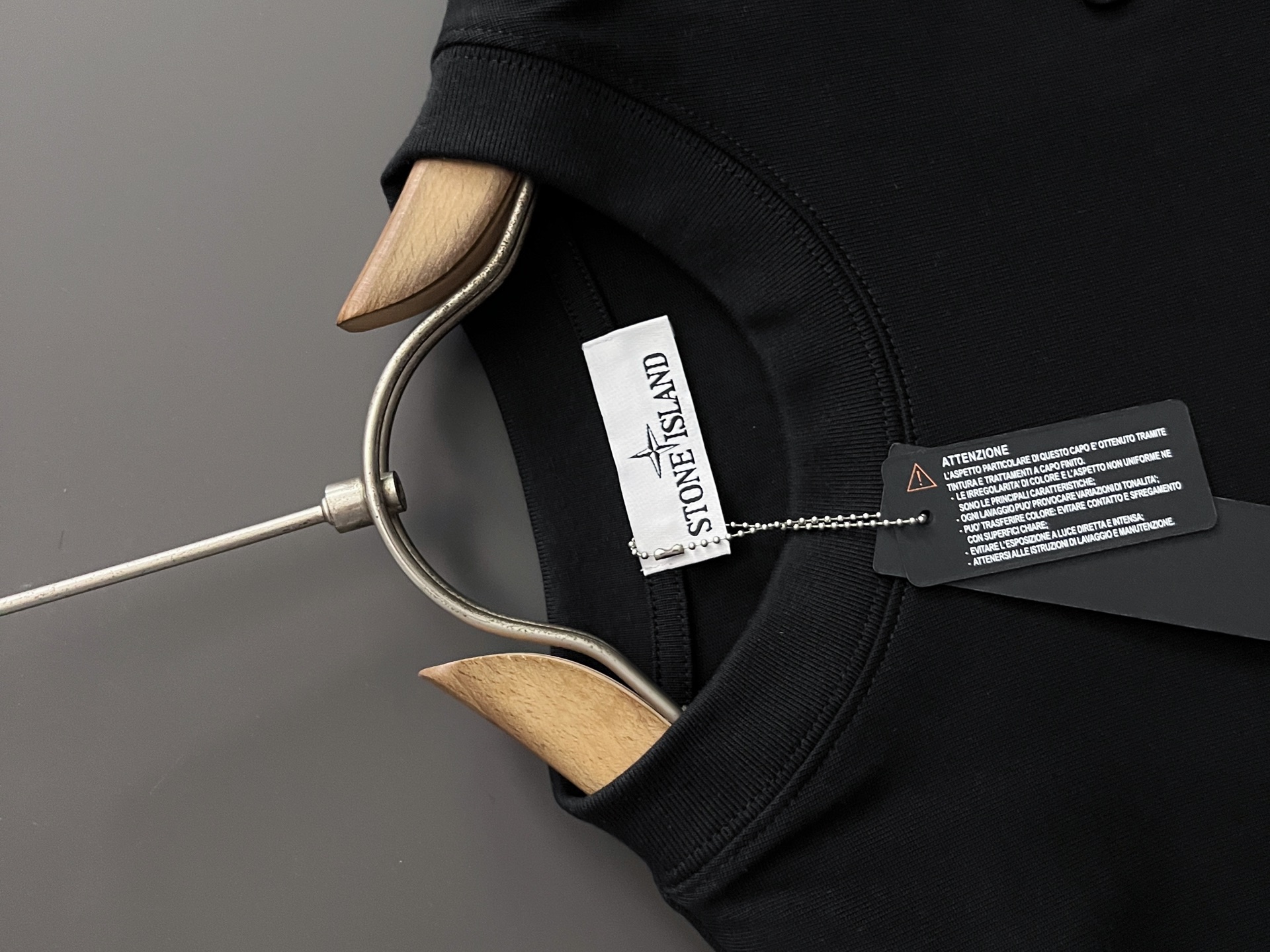 “Stone Island 2025SS 280g Net Cotton Short-Sleeve Series: Basic Leisure Clothing for All Seasons” - 图片 4