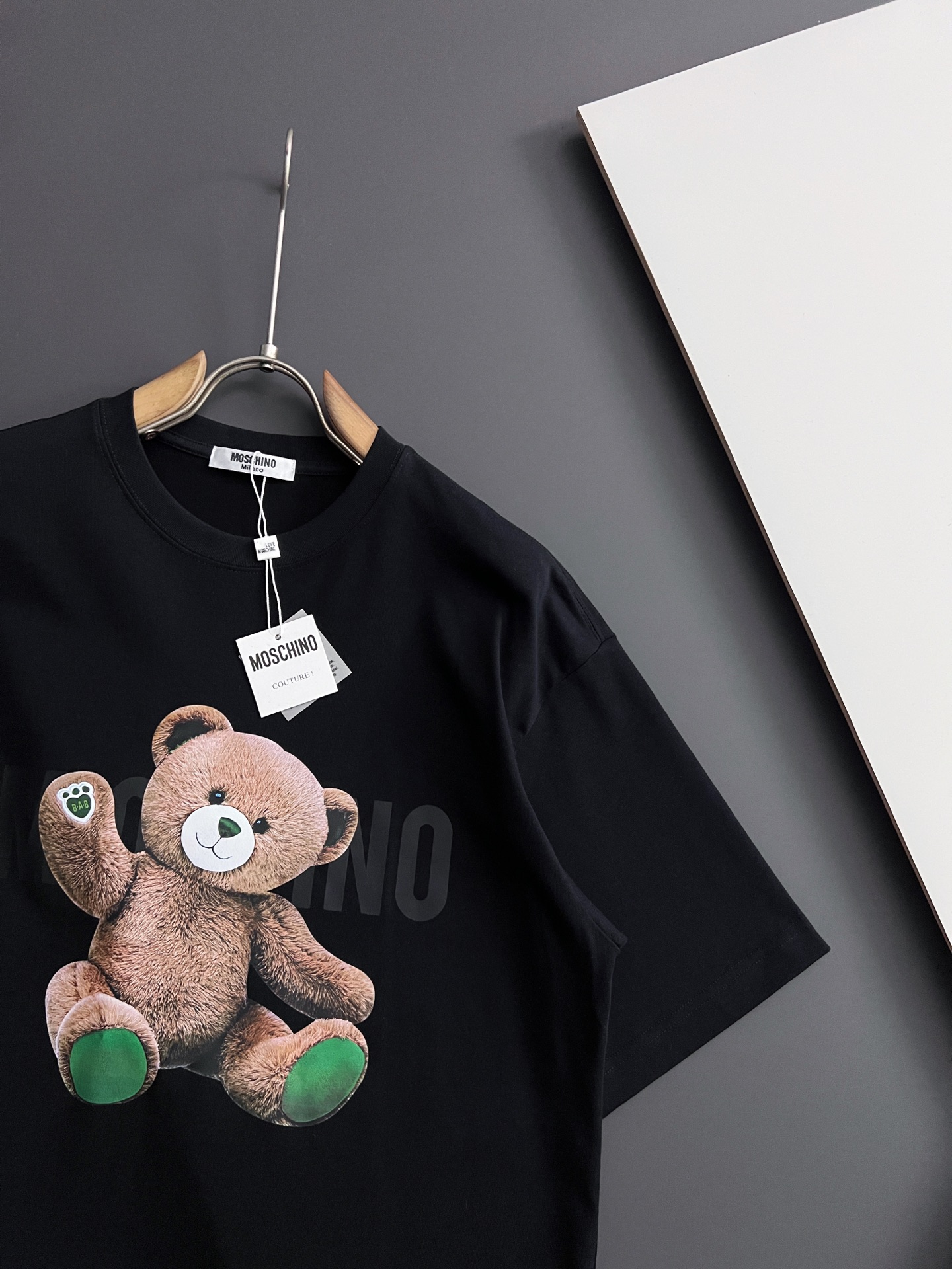 “Simple Basic Cotton Short-Sleeve Set with Quality Lines for All Seasons: White and Black Options (M-3XL)” - 图片 3