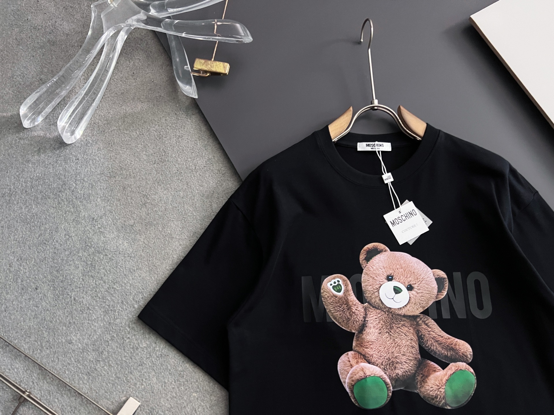 “Simple Basic Cotton Short-Sleeve Set with Quality Lines for All Seasons: White and Black Options (M-3XL)” - 图片 2