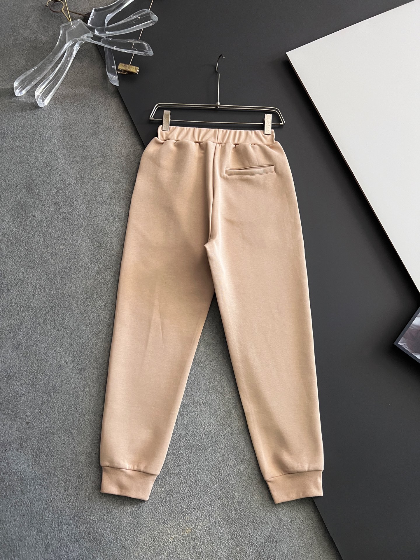 Title: “Luxurious High-End Custom-Ordered Fabrics for Autumn 2025: Unmatched Quality and Comfort” - 图片 9