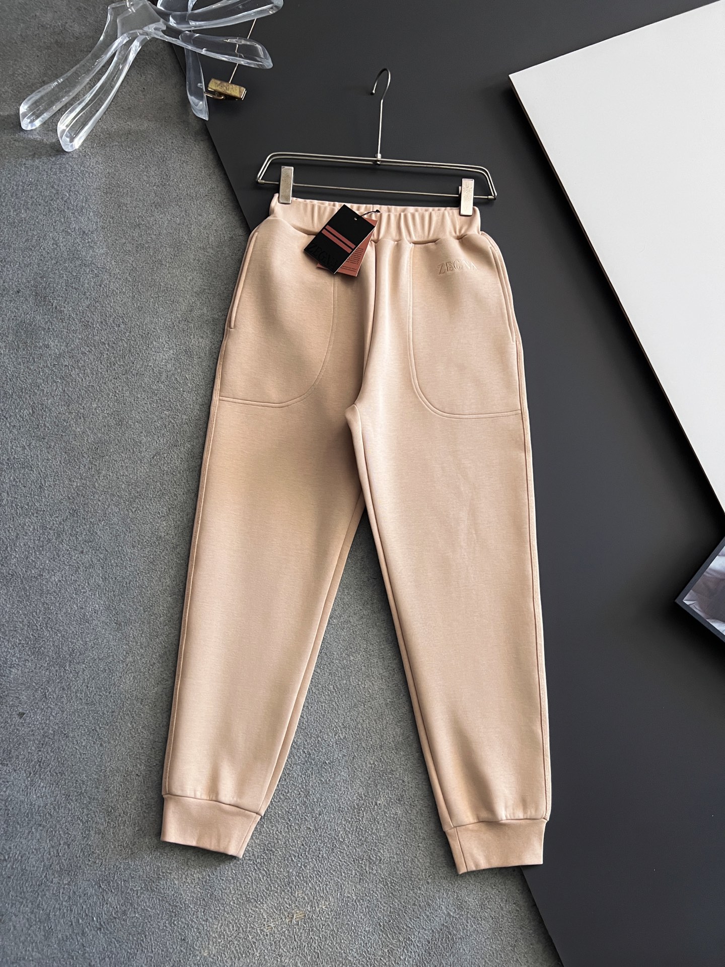 Title: “Luxurious High-End Custom-Ordered Fabrics for Autumn 2025: Unmatched Quality and Comfort” - 图片 8