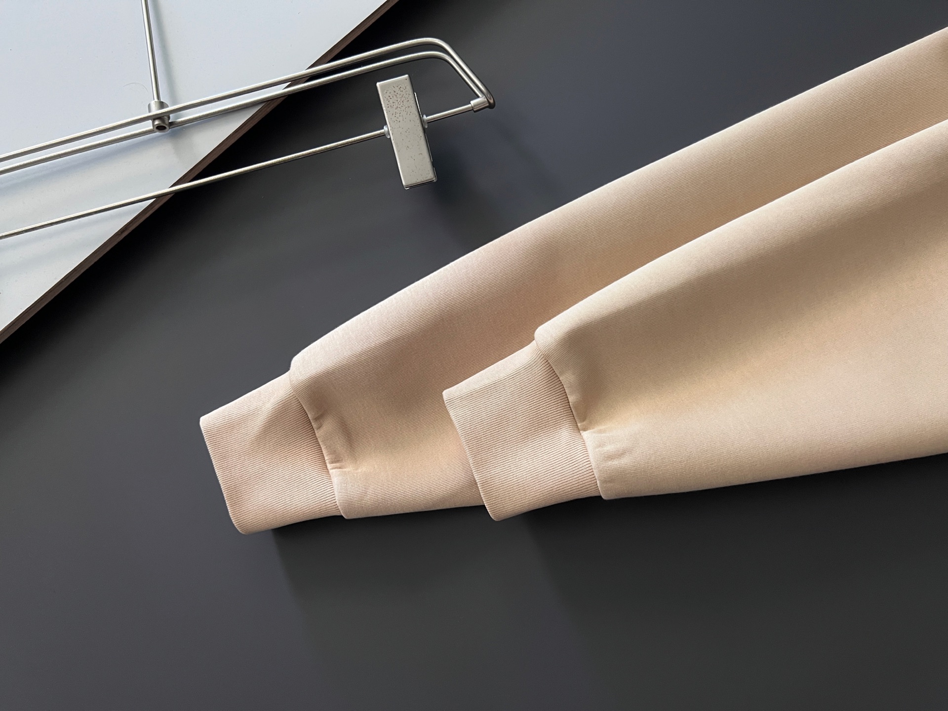 Title: “Luxurious High-End Custom-Ordered Fabrics for Autumn 2025: Unmatched Quality and Comfort” - 图片 6