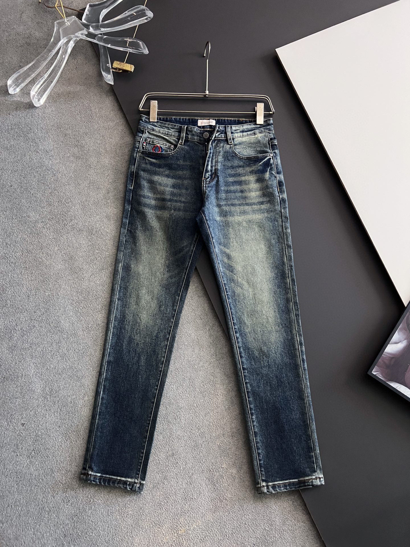 NO:506327,) DG*, heavy industry water-washed casual jeans, imported original washing elastic fabric, comfortable and elastic, unique design, super positive style, comfortable and breathable, extremely high grade, counter quality, handsome upper body, 29-40, jeans, alexander wang19860909）DG*、重工水洗休闲牛仔裤,进口原版水洗弹力面料,舒适有弹性,独特设计,版型超正,舒适透气,档次极高,专柜品质,上身帅气十足,码数29-40,,jeans,alexander wang,Men's clothing