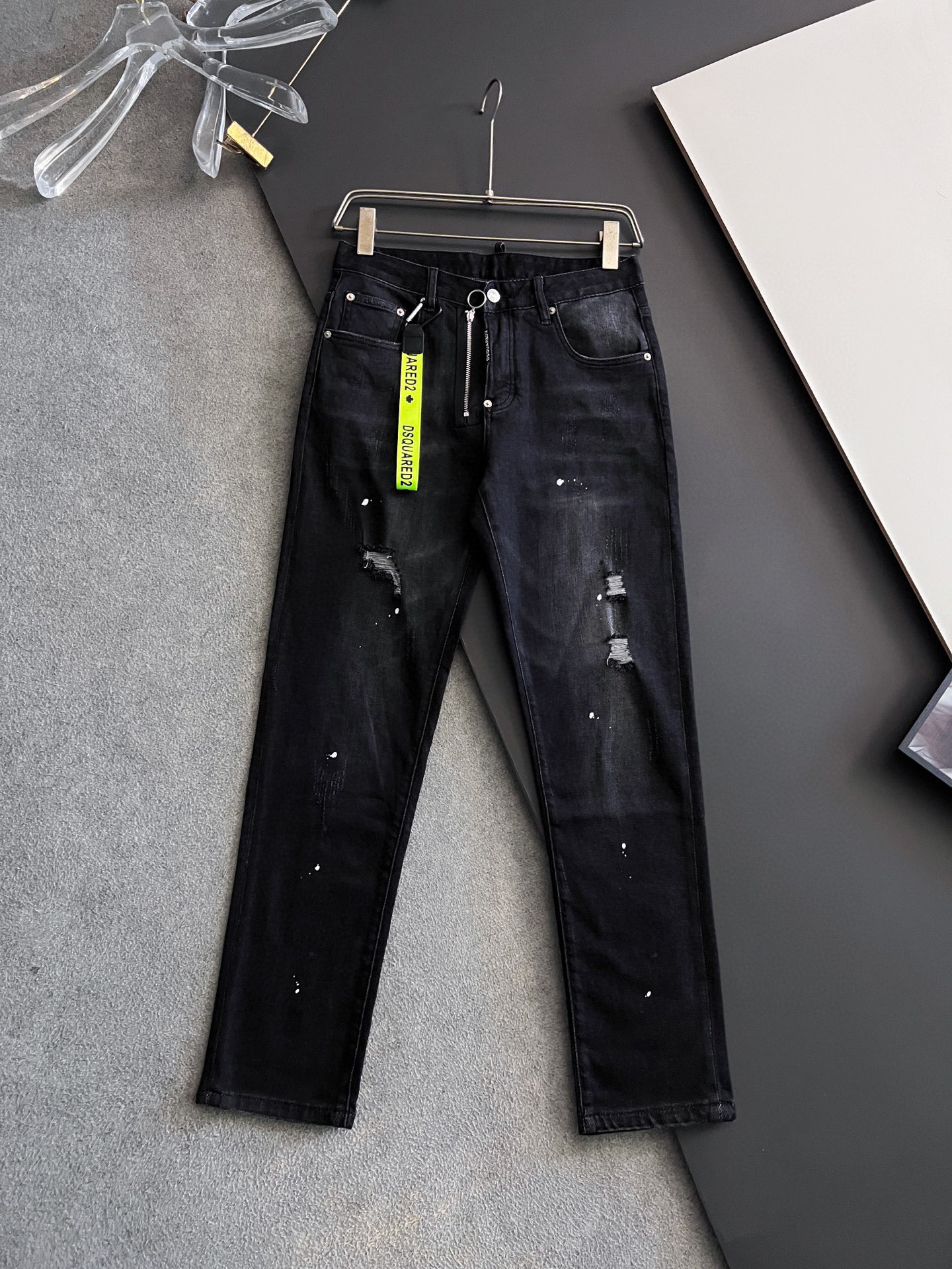 NO:509048,) Quality unit D2*, quadratic heavy industry water-washed casual denim shorts, imported original washing elastic fabric, comfortable and elastic, unique design, super positive style, comfortable and breathable, extremely high grade, counter quality, handsome upper body, 28-30-32-34-36-38-40-42,, shorts, alexander wang19860909）品质元单D2*、二次方重工水洗休闲牛仔短裤,进口原版水洗弹力面料,舒适有弹性,独特设计,版型超正,舒适透气,档次极高,专柜品质,上身帅气十足,码数28-30-32-34-36-38-40-42,,shorts,alexander wang,Men's clothing