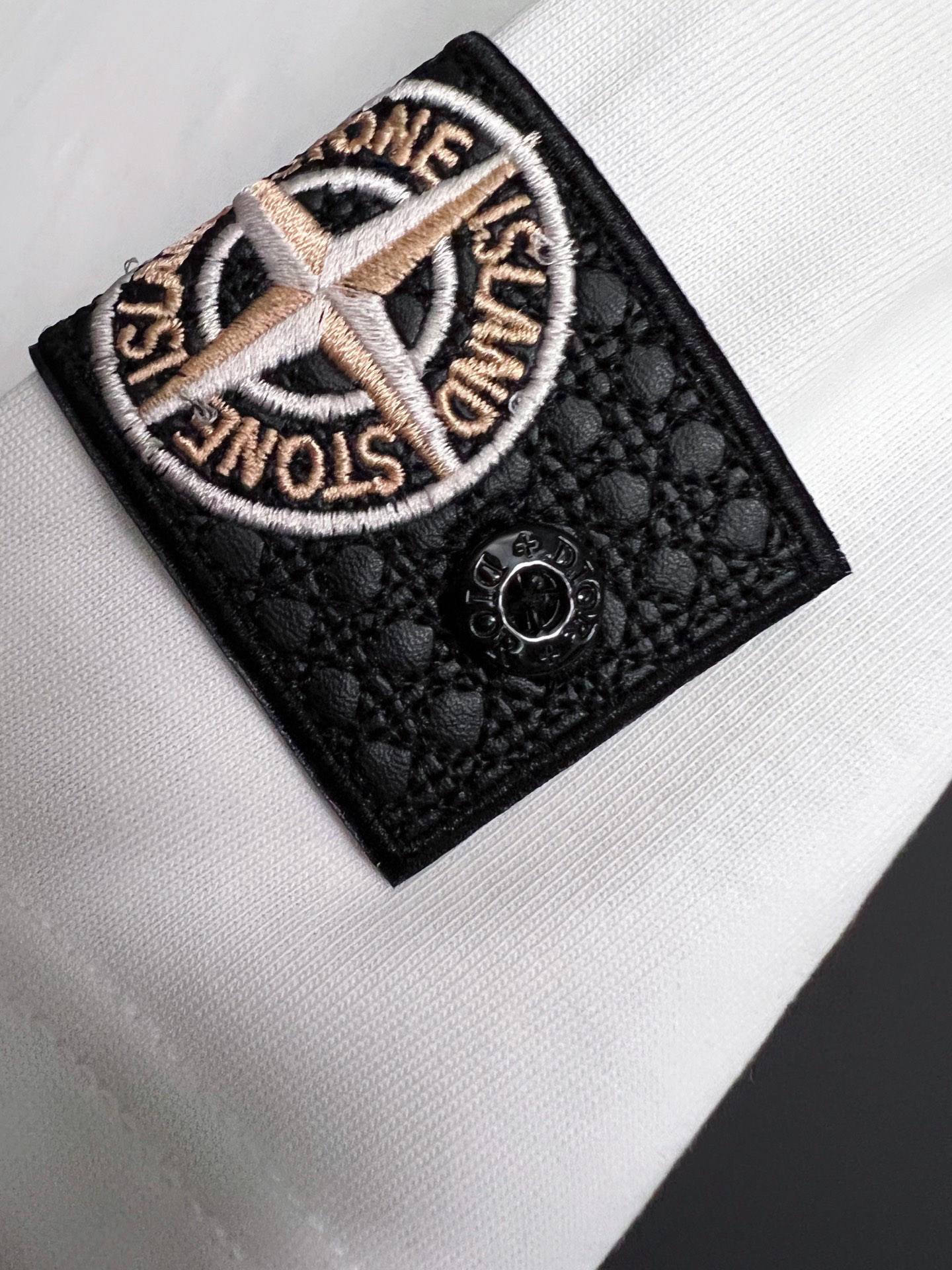 ）翻单出货、石头岛&CD*、🌟2025Ss爆款280g纯棉双纱爆款现货四季系列短袖，简约基础衣橱神器， 