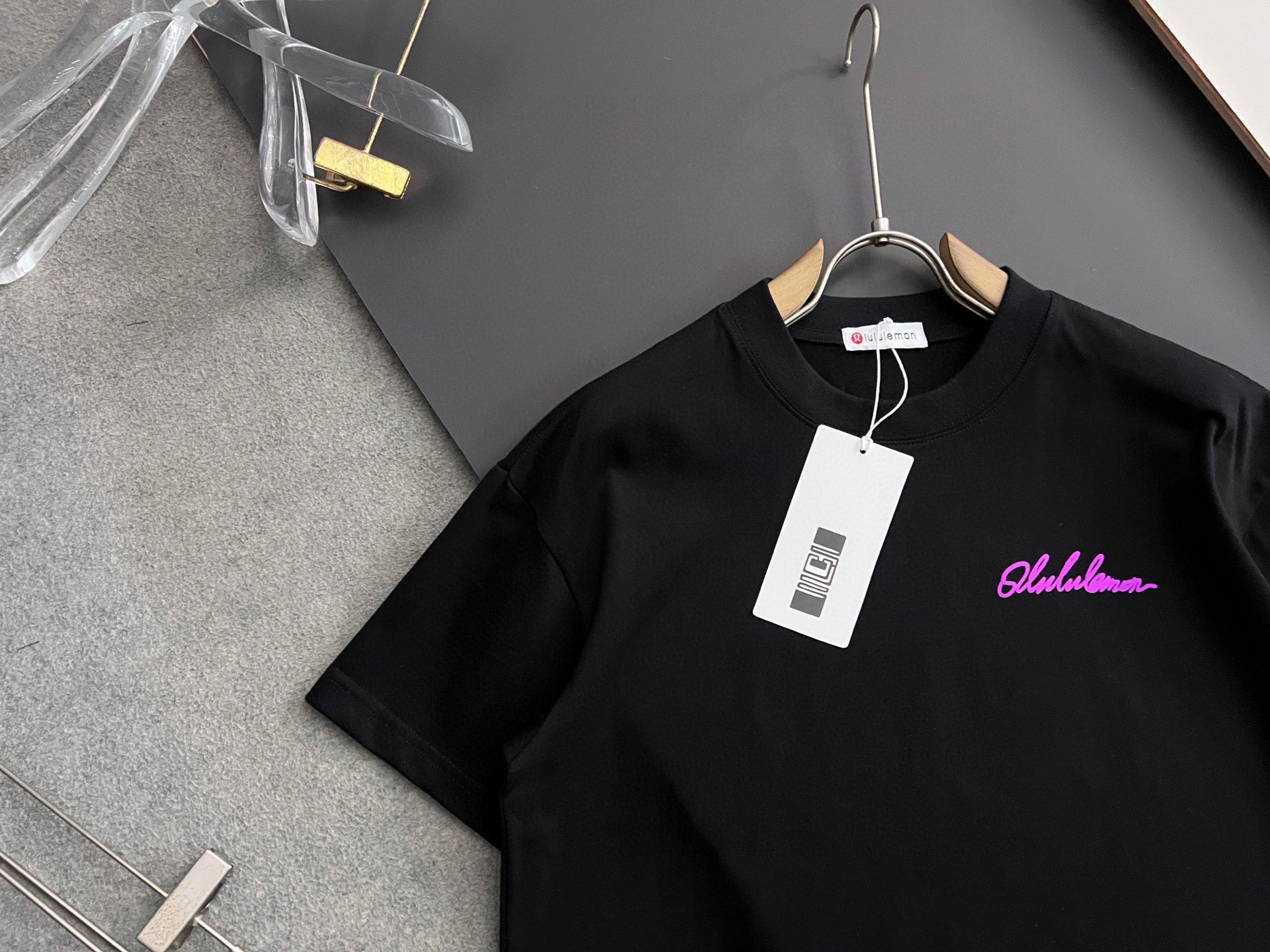 ）Lulu*、2025Ss🌟爆款280g纯棉双纱爆款现货四季系列短袖，简约基础衣橱神器， 休闲百搭必备款