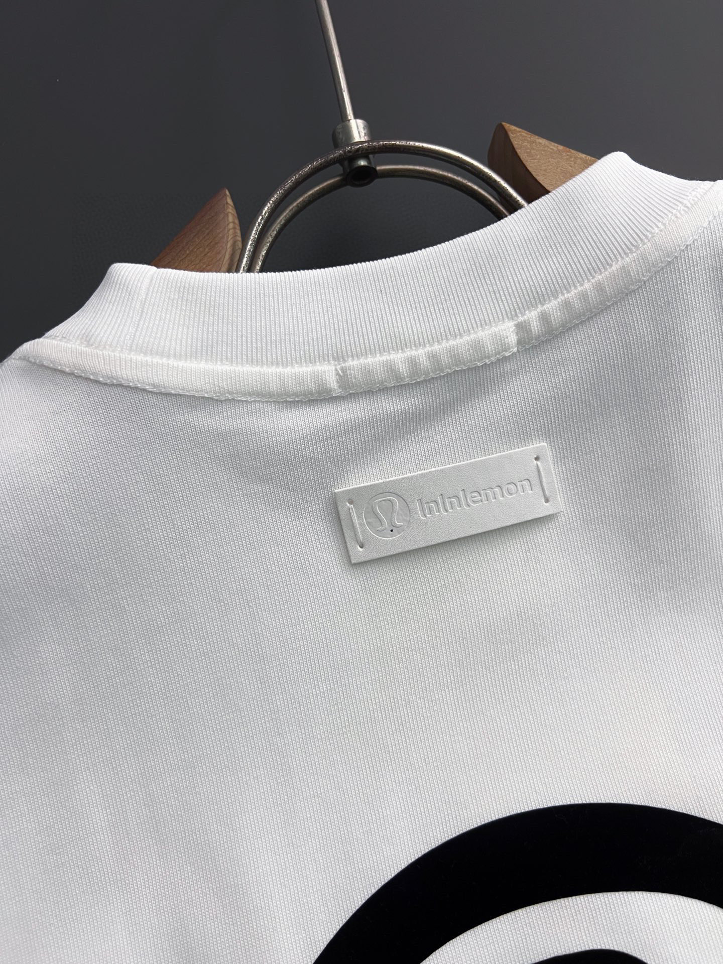 ）Lulu*、2025Ss🌟爆款280g纯棉双纱爆款现货四季系列短袖，简约基础衣橱神器， 休闲百搭必备款