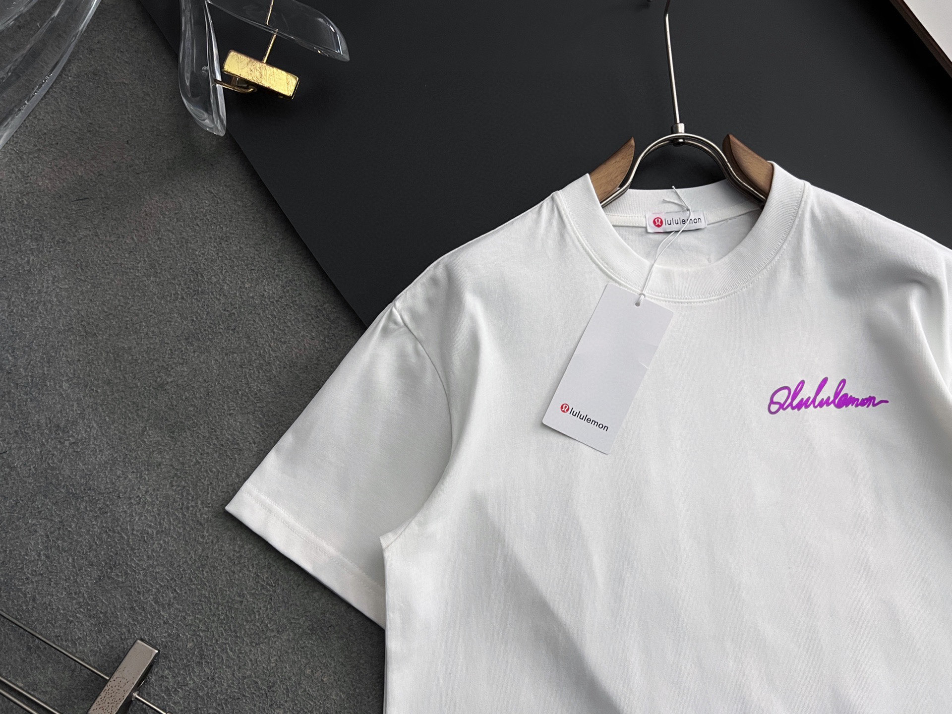 ）Lulu*、2025Ss🌟爆款280g纯棉双纱爆款现货四季系列短袖，简约基础衣橱神器， 休闲百搭必备款