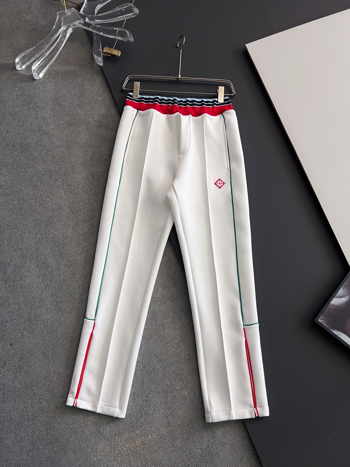 ） Cas*套装🌟 2025秋冬季款顶级进口私货，内里完美包边，上身舒服 无刺感 高端定制进口面料 排列