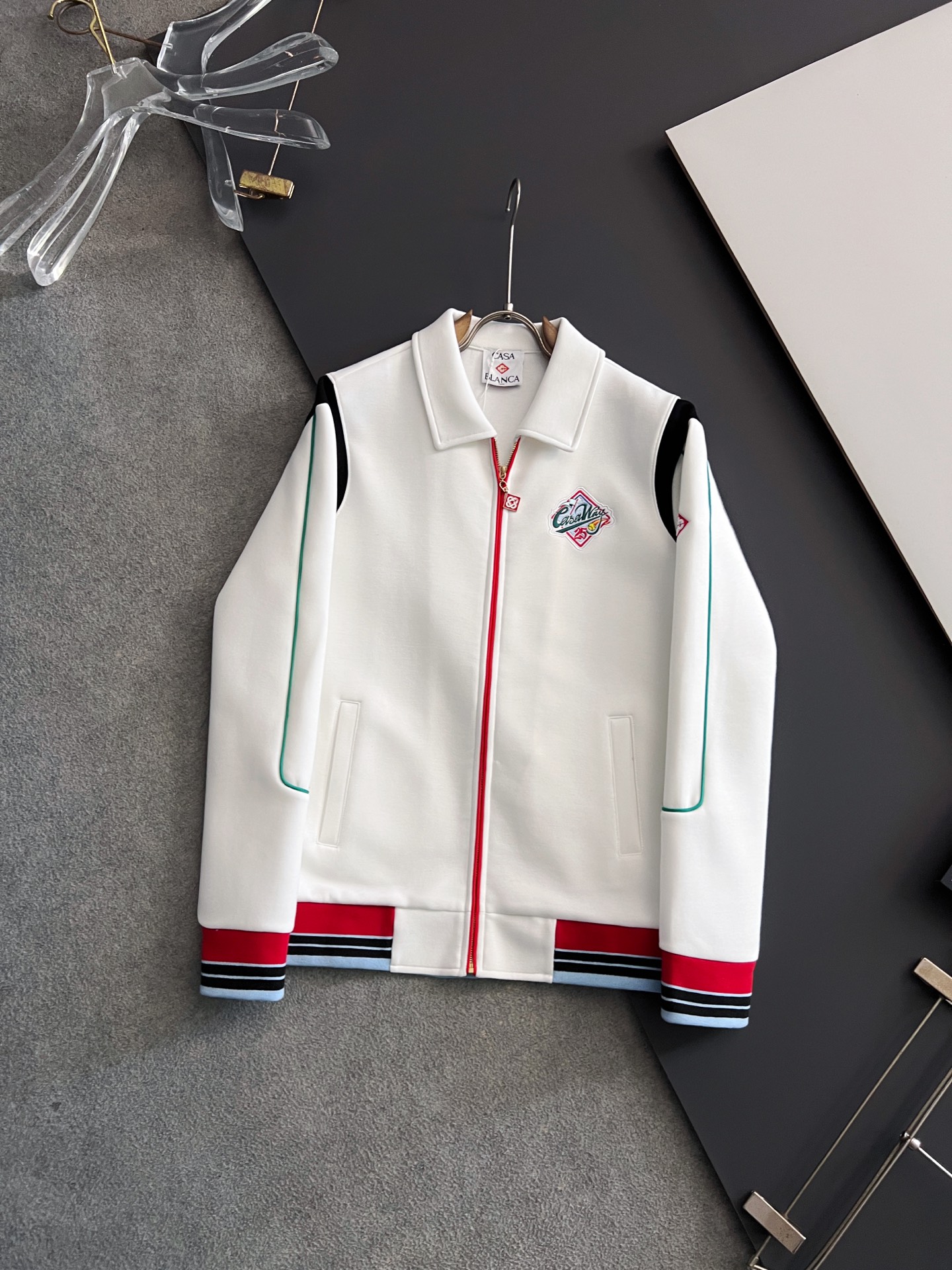 ） Cas*套装🌟 2025秋冬季款顶级进口私货，内里完美包边，上身舒服 无刺感 高端定制进口面料 排列