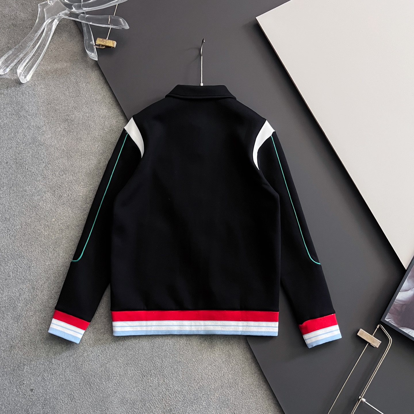 ） Cas*套装🌟 2025秋冬季款顶级进口私货，内里完美包边，上身舒服 无刺感 高端定制进口面料 排列