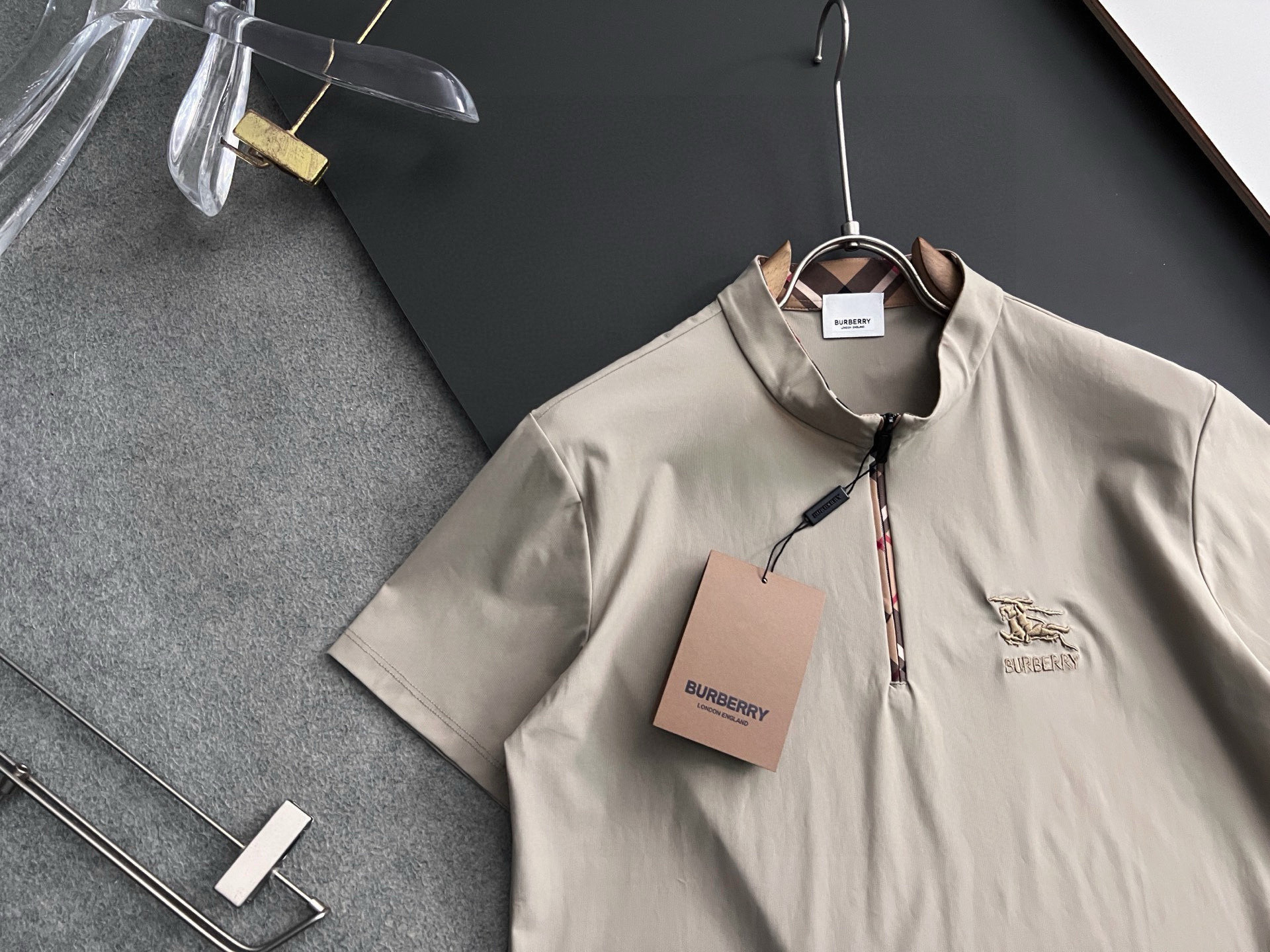 冰袖冰裤）Bur*25Ss🌟新款冰爽休闲裤 非常好看的基础款系列！采用定制冰爽弹力冰丝面料！具有防皱耐磨