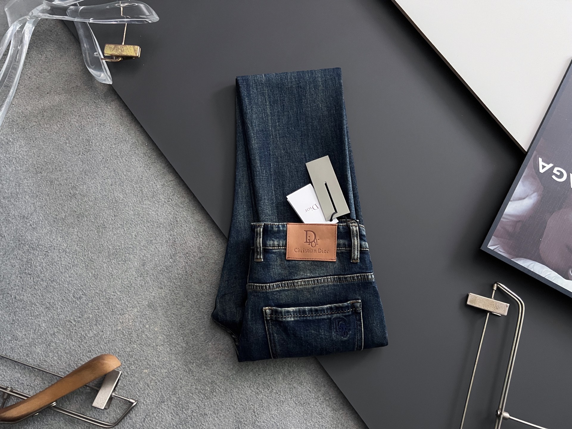 ）CD*、重工水洗休闲牛仔裤，进口原版水洗弹力面料，舒适有弹性，独特设计，版型超正，舒适透气，档次极高，