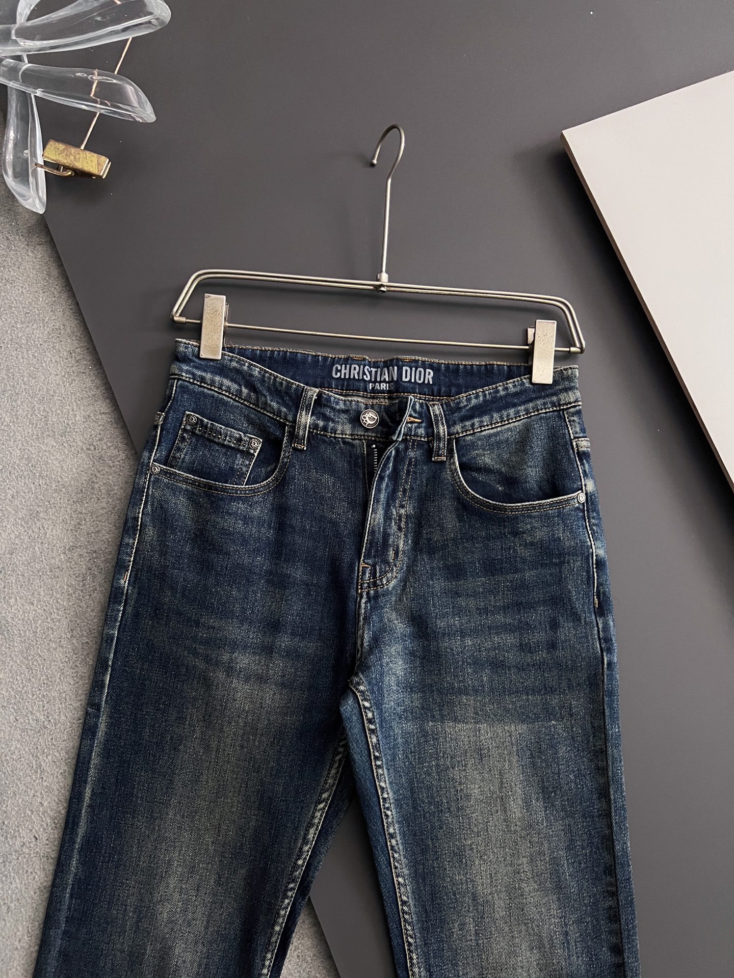 ）CD*、重工水洗休闲牛仔裤，进口原版水洗弹力面料，舒适有弹性，独特设计，版型超正，舒适透气，档次极高，