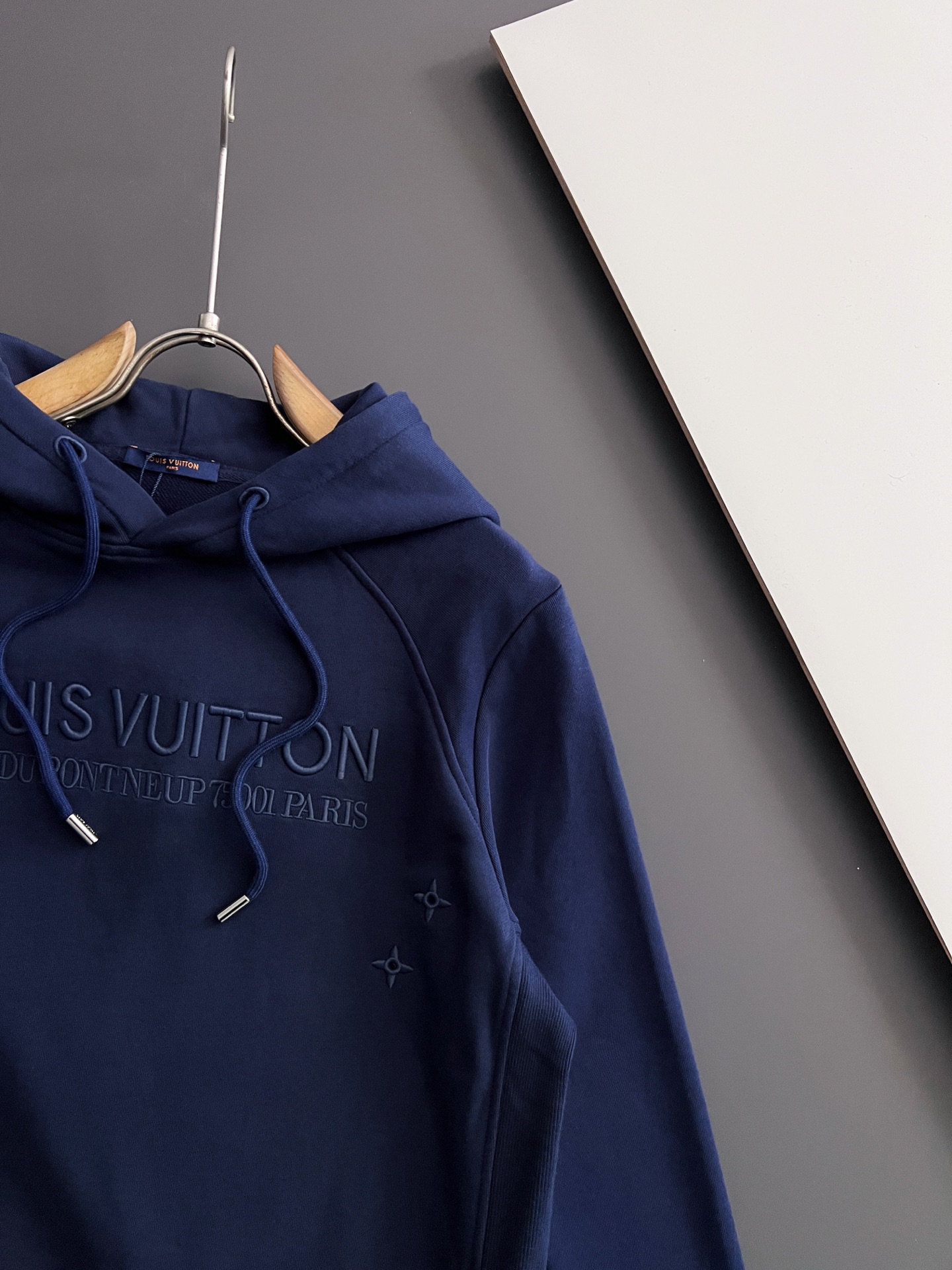 ）1V*｜高端定制420克纯棉卫衣下摆加长款（穿上去还不臃肿）  不缩水，无尘，黑色洗后不泛白，。 最新