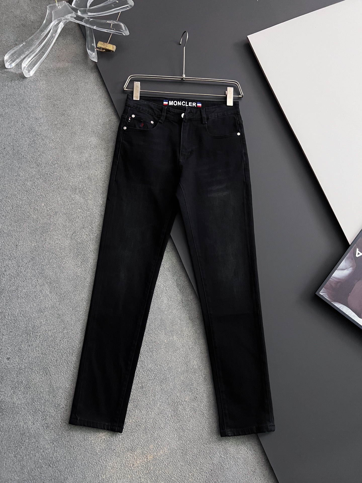 NO:513506,) Moncle*, heavy industry water-washed casual jeans, imported original washing elastic fabric, comfortable and elastic, unique design, super positive style, comfortable and breathable, extremely high grade, counter quality, handsome upper body, 29-40, jeans, alexander wang19860909）Moncle*、重工水洗休闲牛仔裤,进口原版水洗弹力面料,舒适有弹性,独特设计,版型超正,舒适透气,档次极高,专柜品质,上身帅气十足,码数29-40,,jeans,alexander wang,Men's clothing