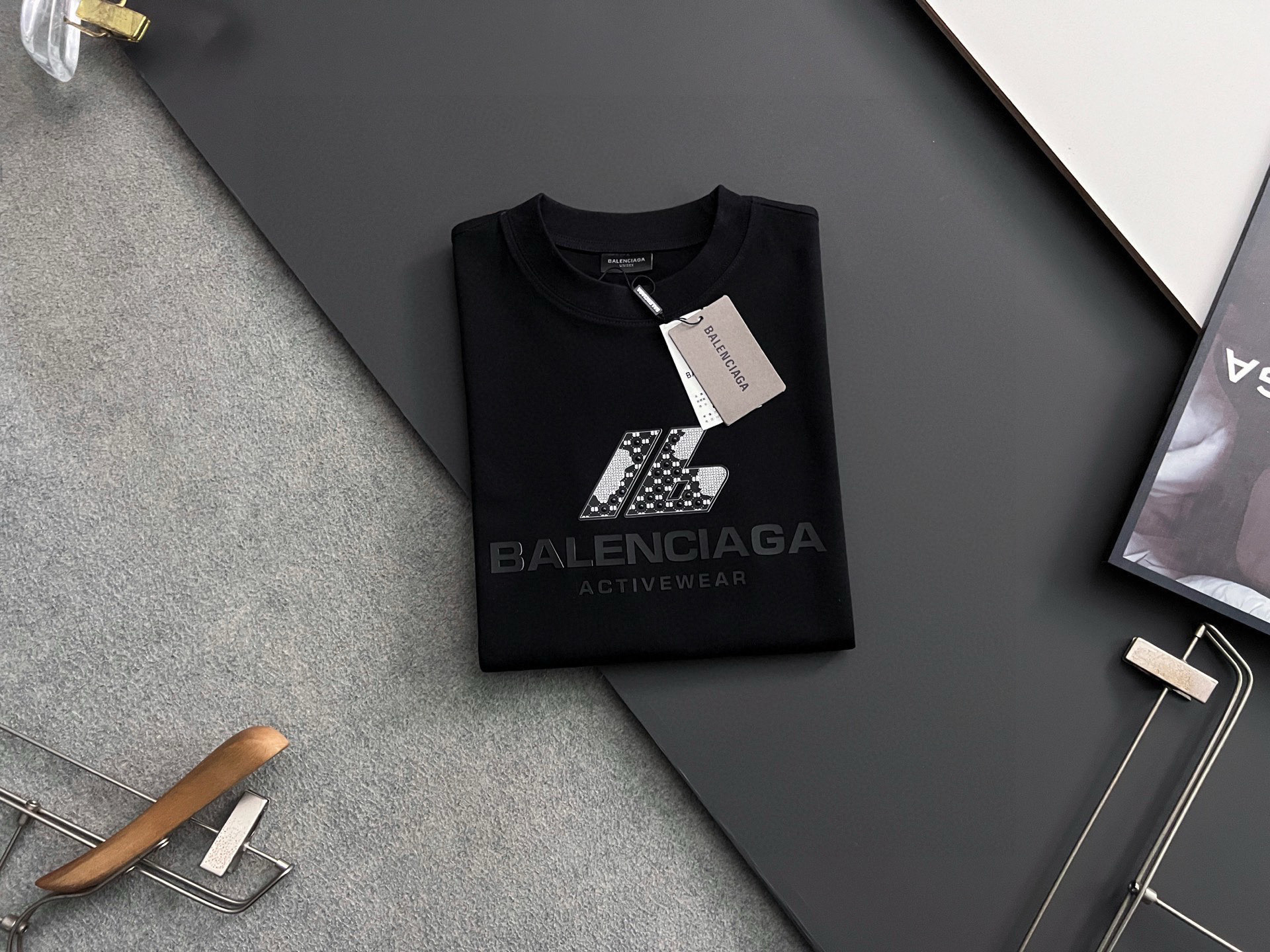 ）Bal*、2025Ss爆款280g纯棉双纱爆款现货四季系列短袖，简约基础衣橱神器， 休闲百搭必备款）做