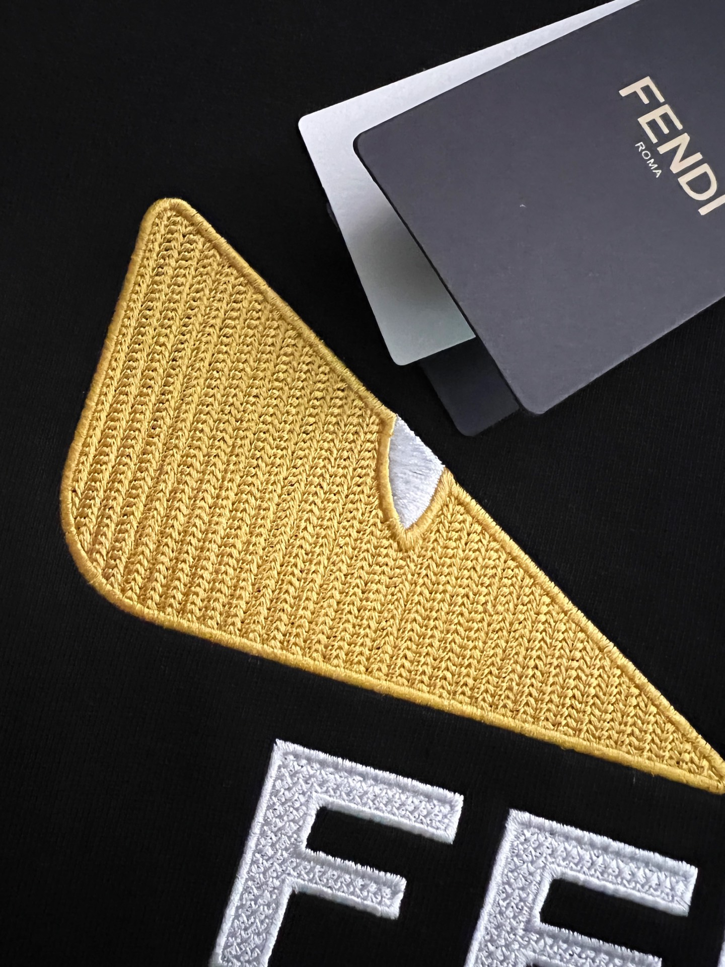 ）Fend、2025Ss秋冬新款卫衣，精美工艺圆领款，特制纯棉400克面料升级水洗大毛圈、柔软贴身科技面