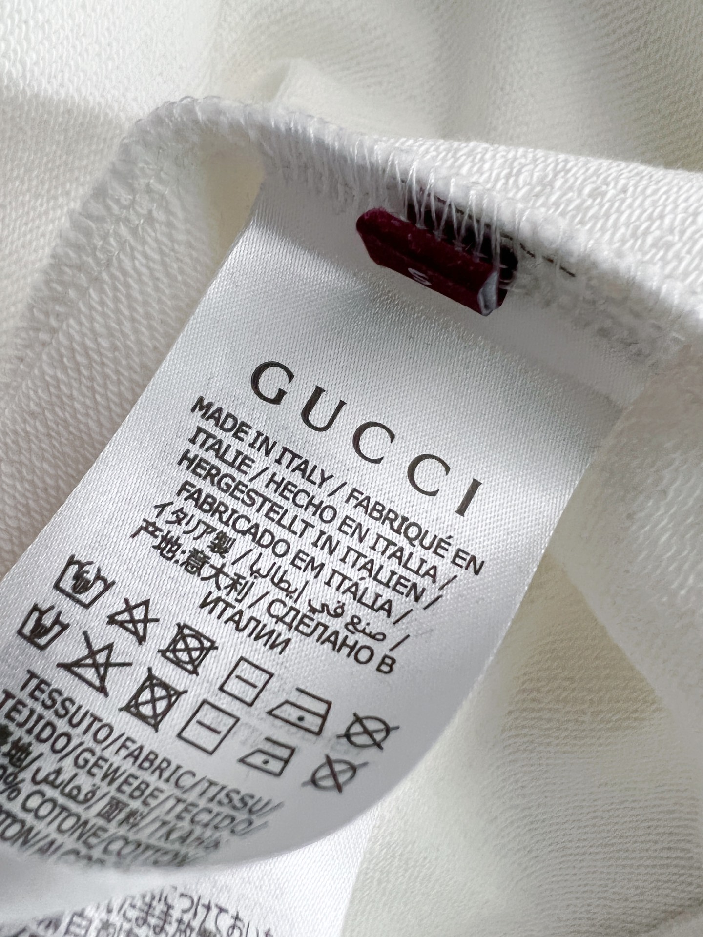 ）Gucc、2025Ss秋冬新款卫衣，精美工艺圆领款，特制纯棉400克面料升级水洗大毛圈、柔软贴身科技面