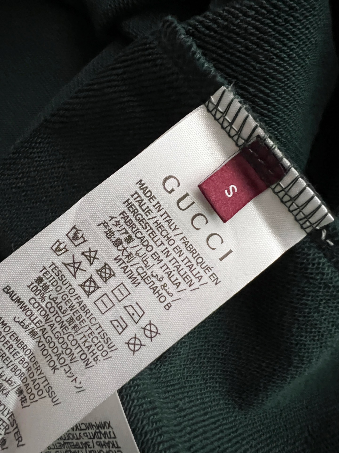 ）Gucc、2025Ss秋冬新款卫衣，精美工艺圆领款，特制纯棉400克面料升级水洗大毛圈、柔软贴身科技面