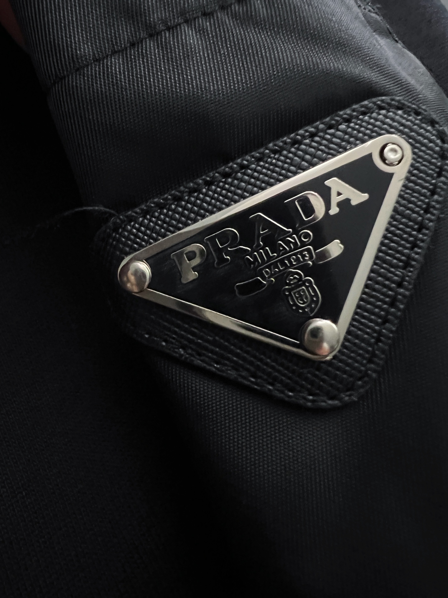 ）Prad、2025Ss秋冬新款卫衣，精美工艺圆领款，特制纯棉400克面料升级水洗大毛圈、柔软贴身科技面