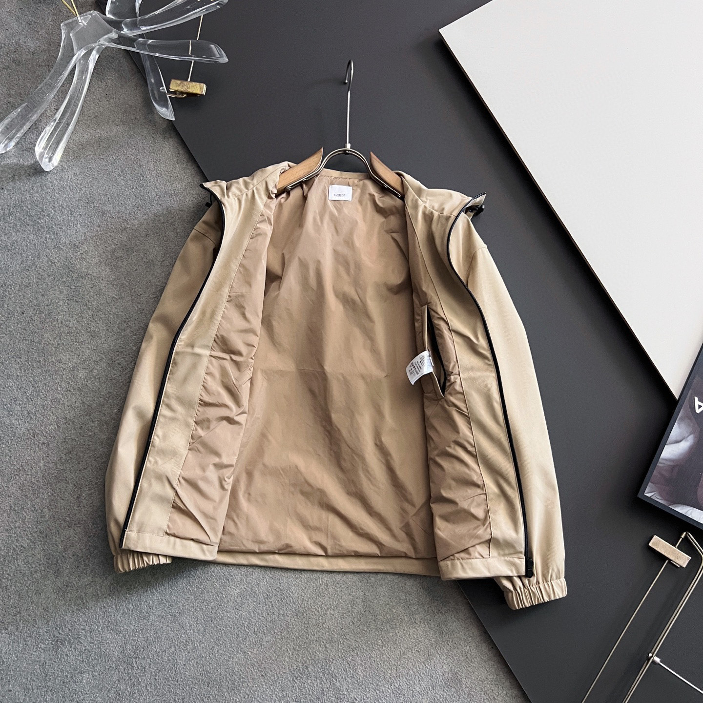 ）Bur、2025ss秋冬新款发布❤️翻领立领夹克外套，穿上就是舒适自在又显瘦的存在，慵懒而随性，结合干