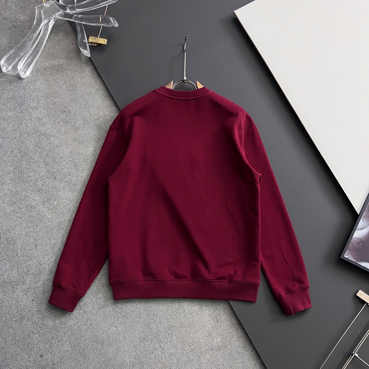 ）Gucc、2025Ss秋冬新款卫衣，精美工艺圆领款，特制纯棉400克面料升级水洗大毛圈、柔软贴身科技面