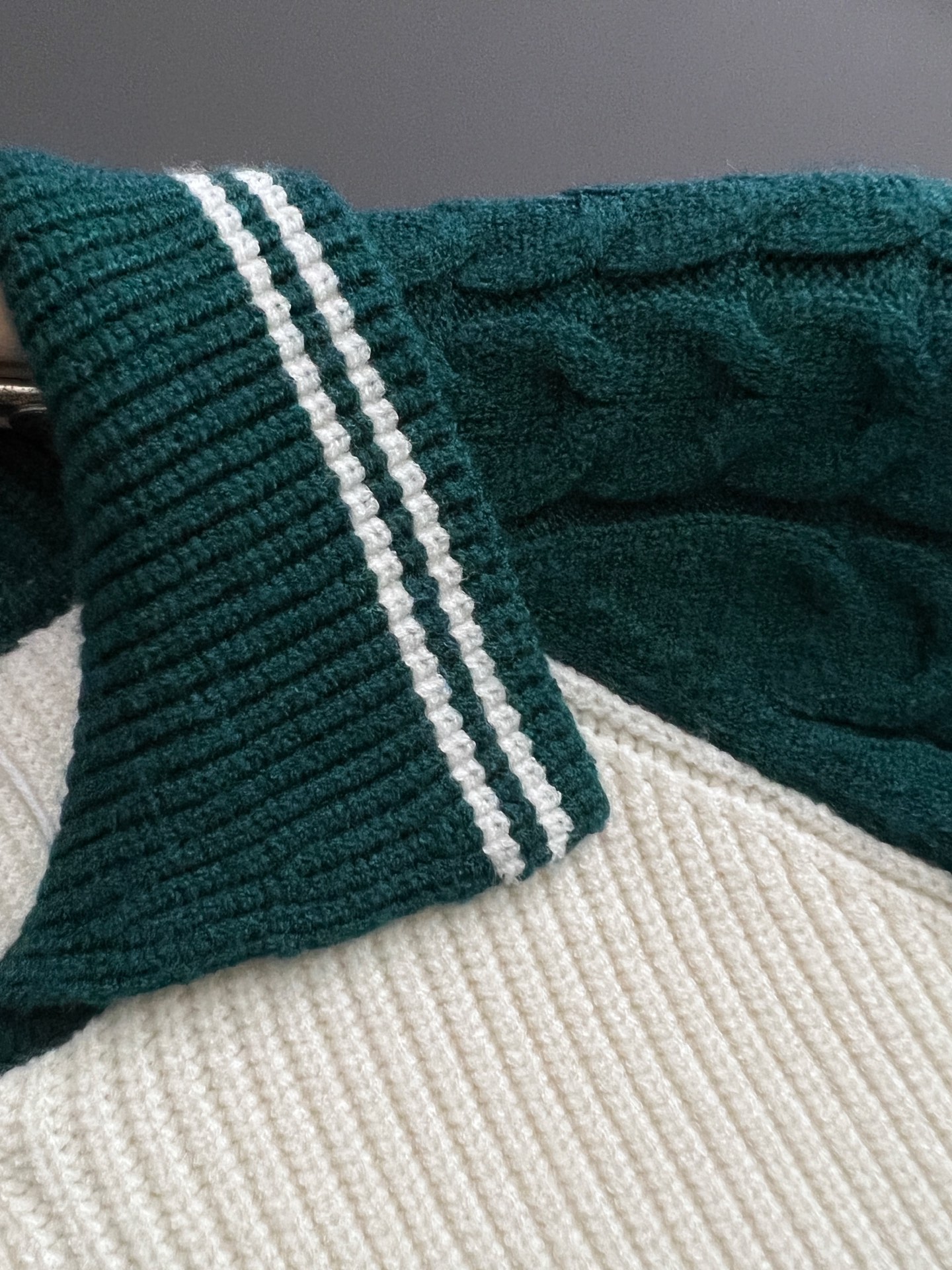 ）Cas布兰卡*2025新季春款男士针织毛衣🔥全新支数16针天丝初剪面料，轻薄柔软 手感顺滑舒适透气，上