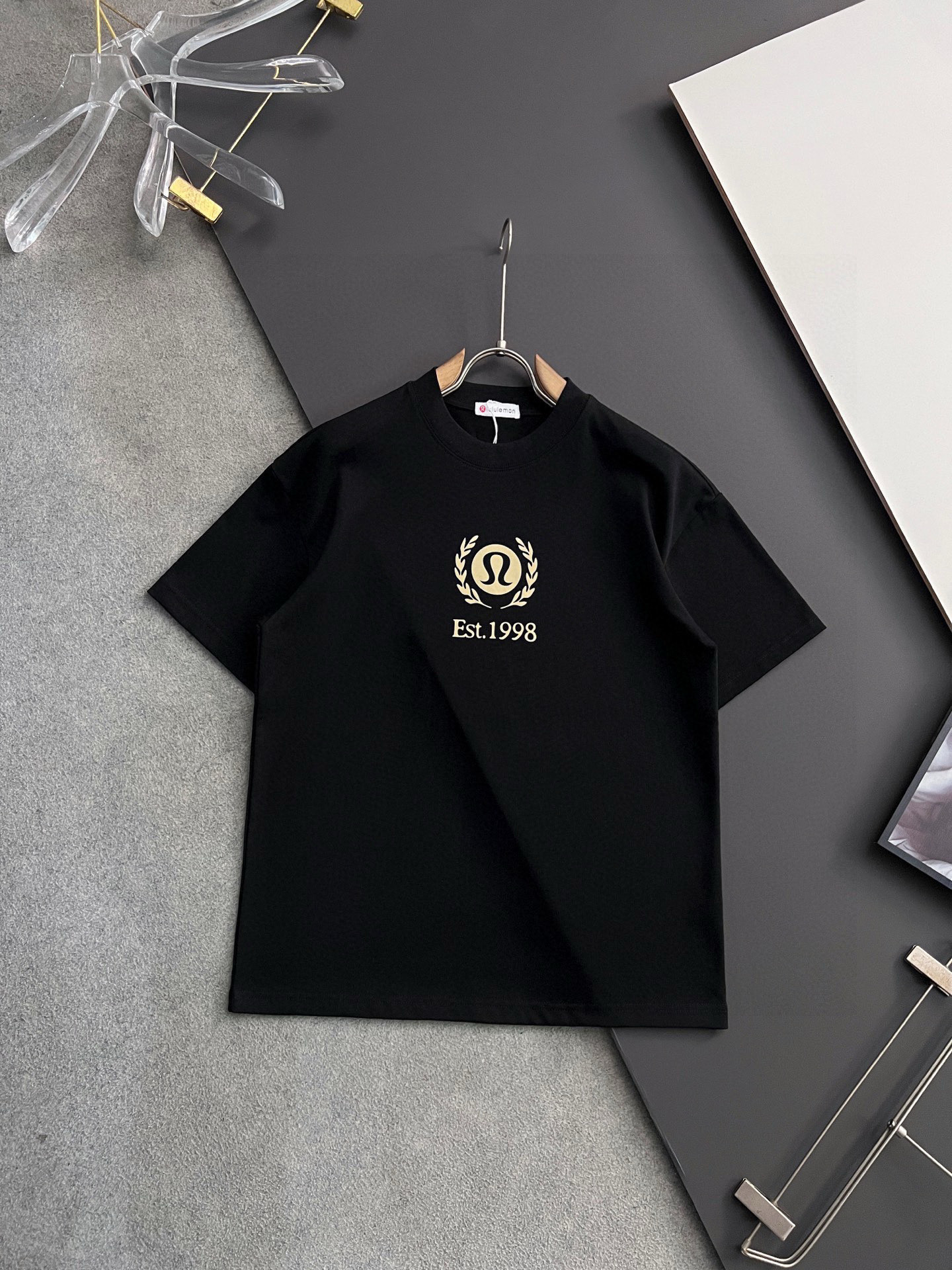 ）Lulu*、2025Ss🌟爆款260g纯棉双纱爆款现货四季系列短袖，简约基础衣橱神器， 休闲百搭必备款