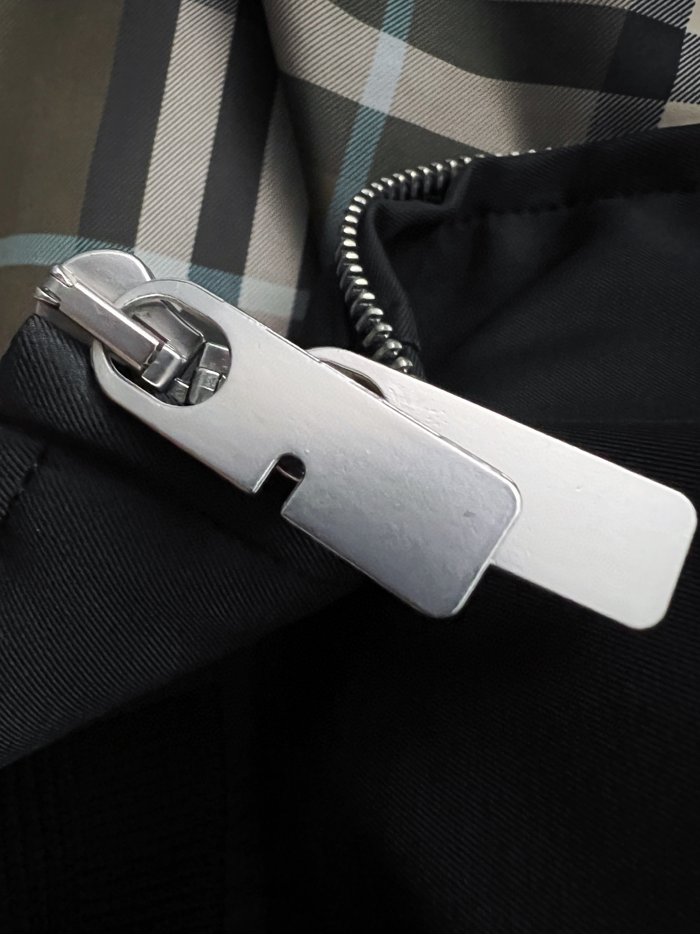 ）Bur、2025ss秋冬新款发布❤️翻领立领夹克外套，穿上就是舒适自在又显瘦的存在，慵懒而随性，结合干